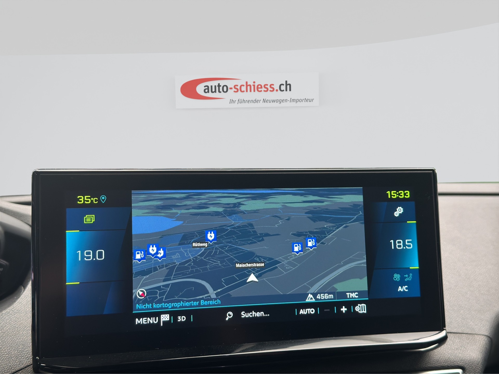 PEUGEOT 3008 180e Hybrid2 Allure Pack EAT8-image-11