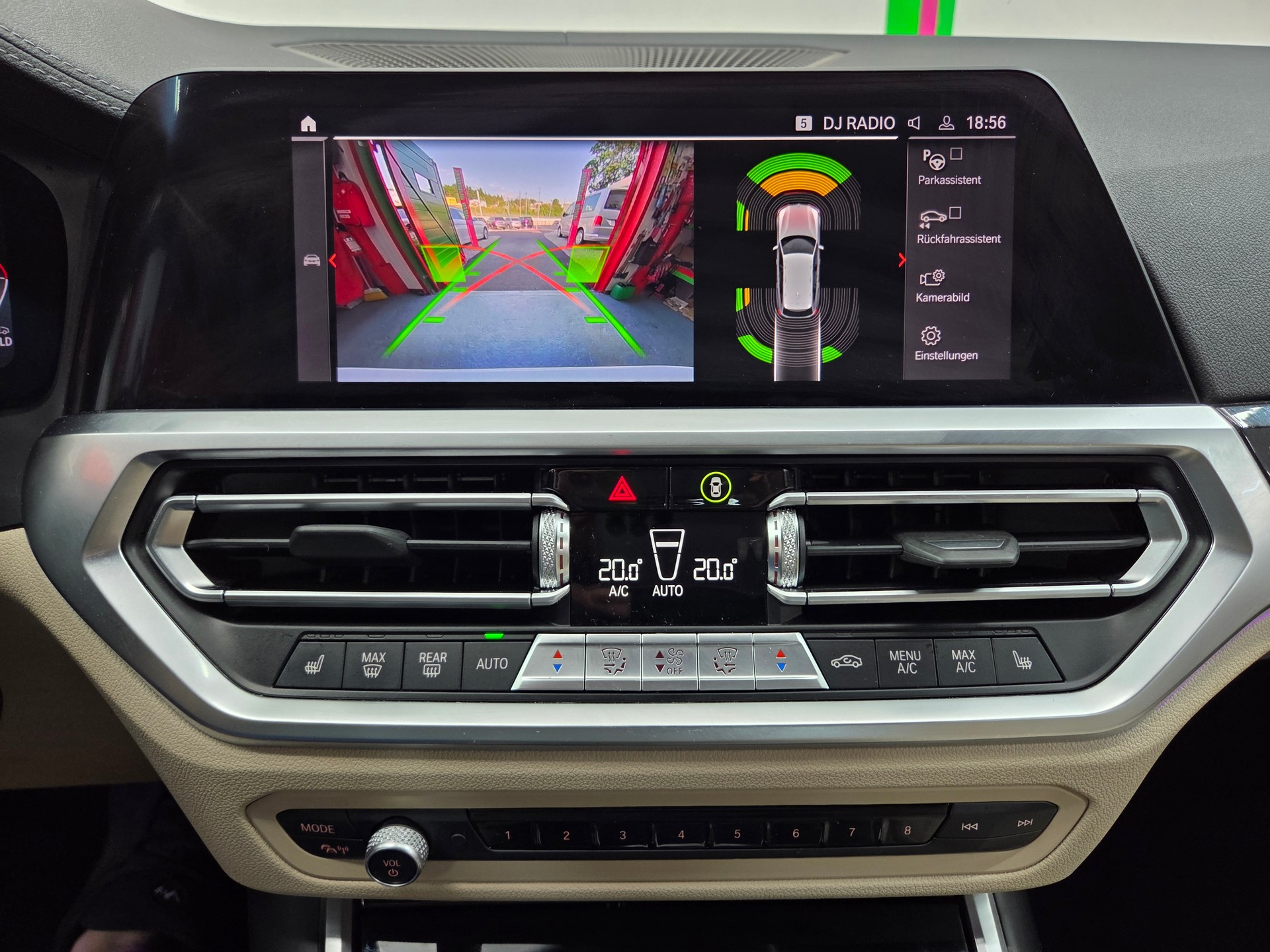 BMW 320d xDrive 48V Touring Luxury Line Steptronic-image-9