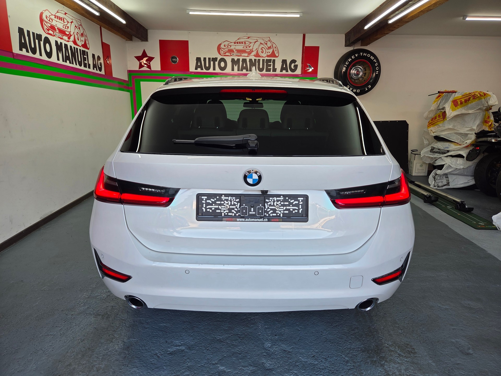 BMW 320d xDrive 48V Touring Luxury Line Steptronic-image-6