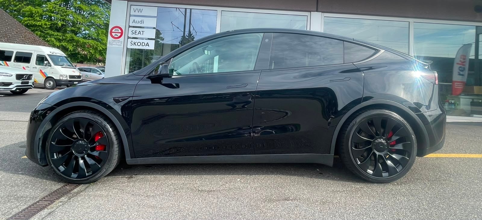 TESLA Model Y Performance 514 km (WLTP) 534PS Enhanced Autopilot Made in Berlin Werksgarantie-image-0
