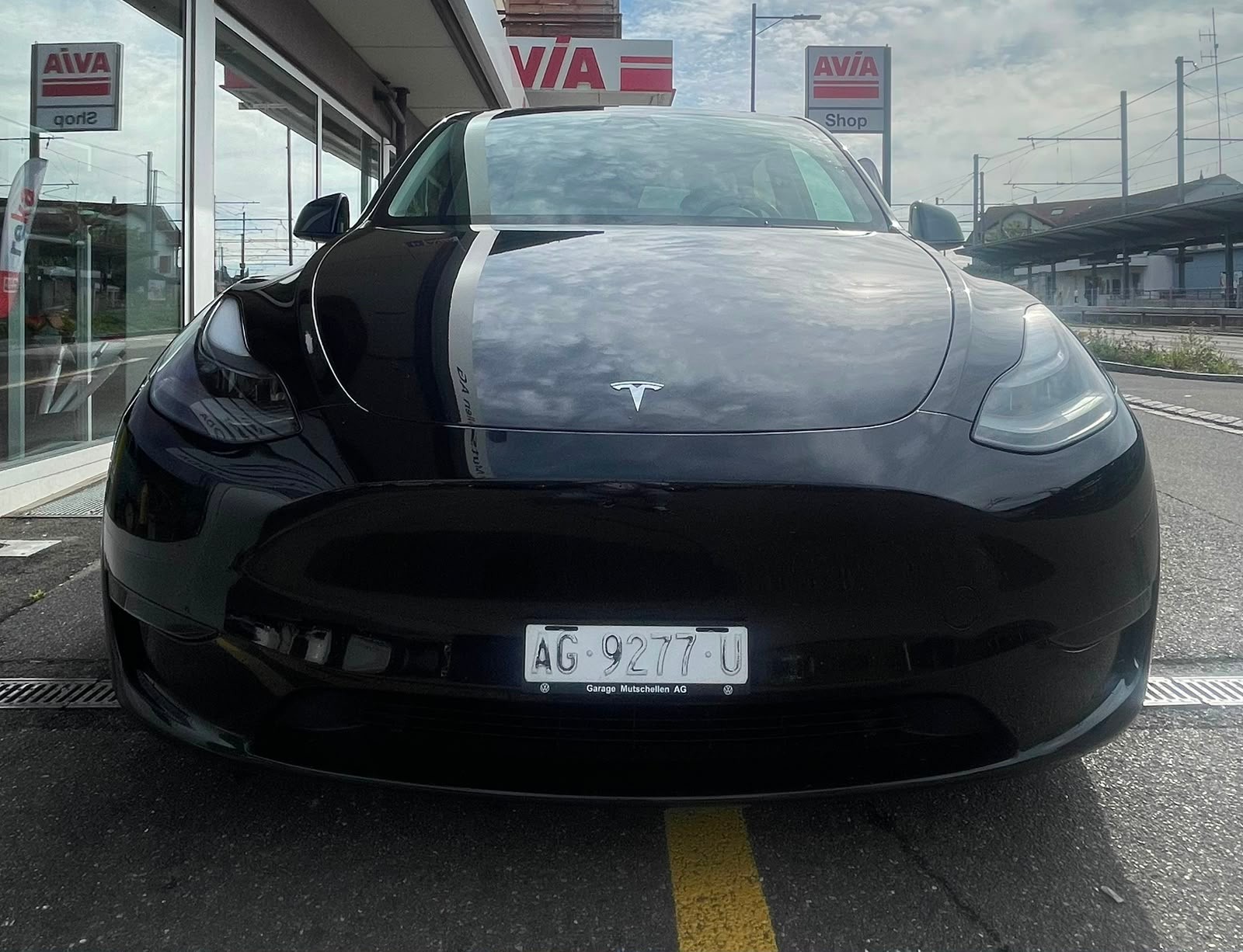 TESLA Model Y Performance 514 km (WLTP) 534PS Enhanced Autopilot Made in Berlin Werksgarantie-image-1