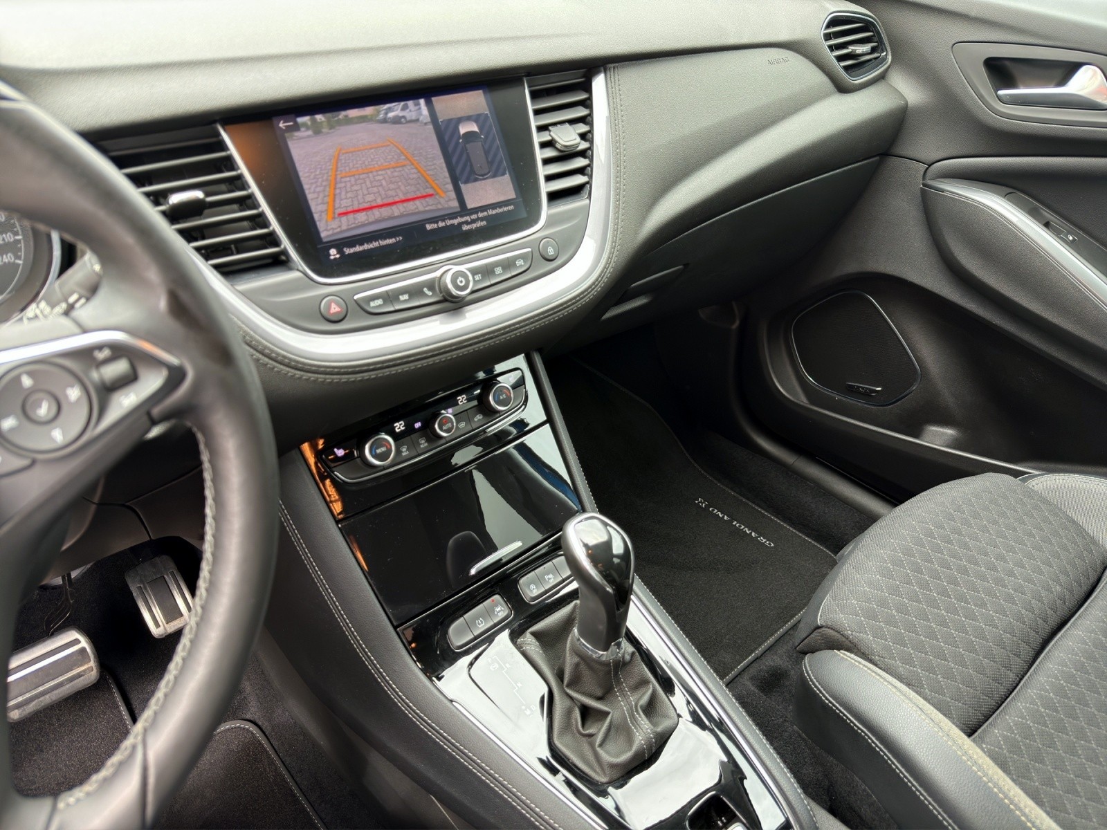 OPEL Grandland X 2.0 CDTi Ultimate-image-12