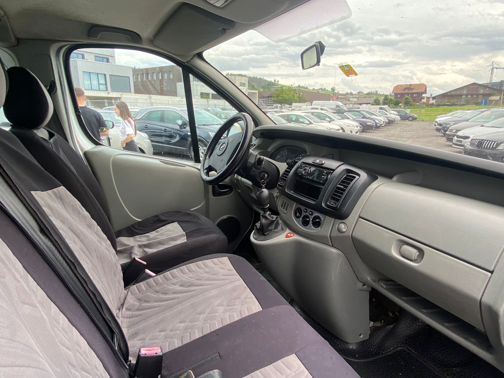 OPEL Vivaro 2.5 CDTI 2.9t L2H1-image-9