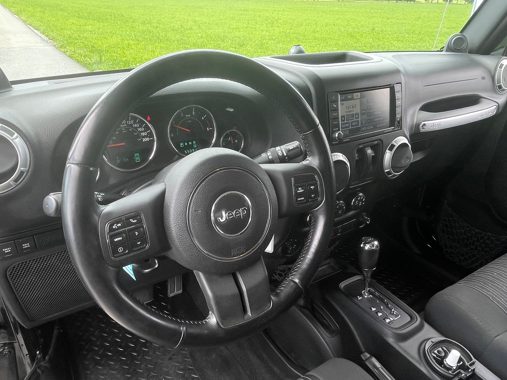 JEEP Wrangler 2.8 CRD Rubicon Automatic Hardtop-image-12