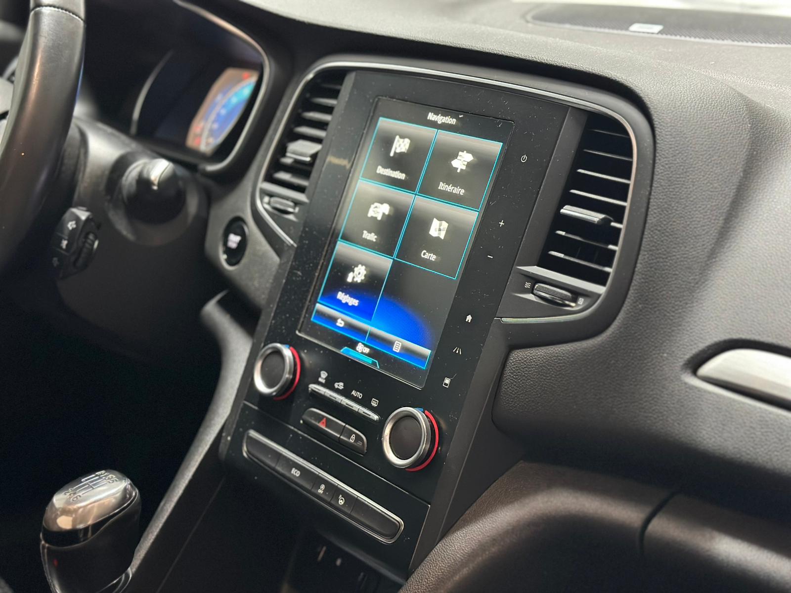 RENAULT Mégane 1.2 16V Turbo Bose-image-8