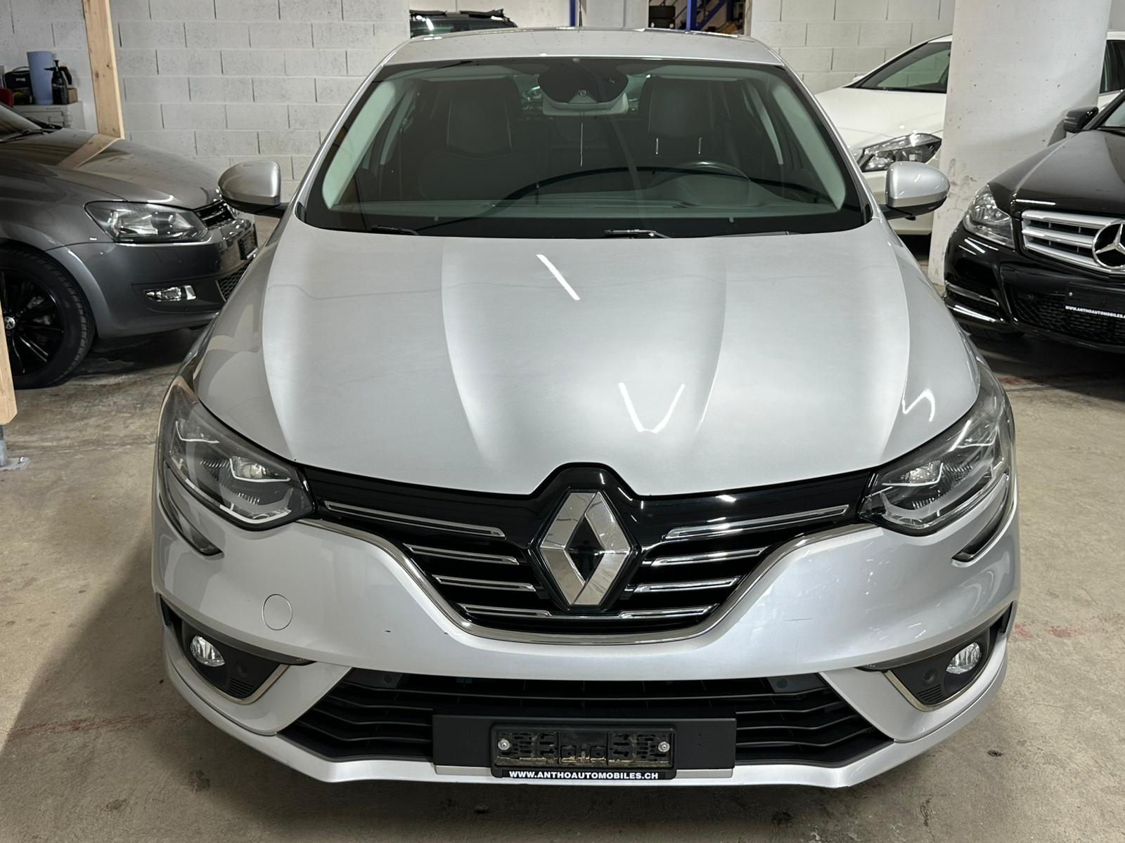 RENAULT Mégane 1.2 16V Turbo Bose-image-2