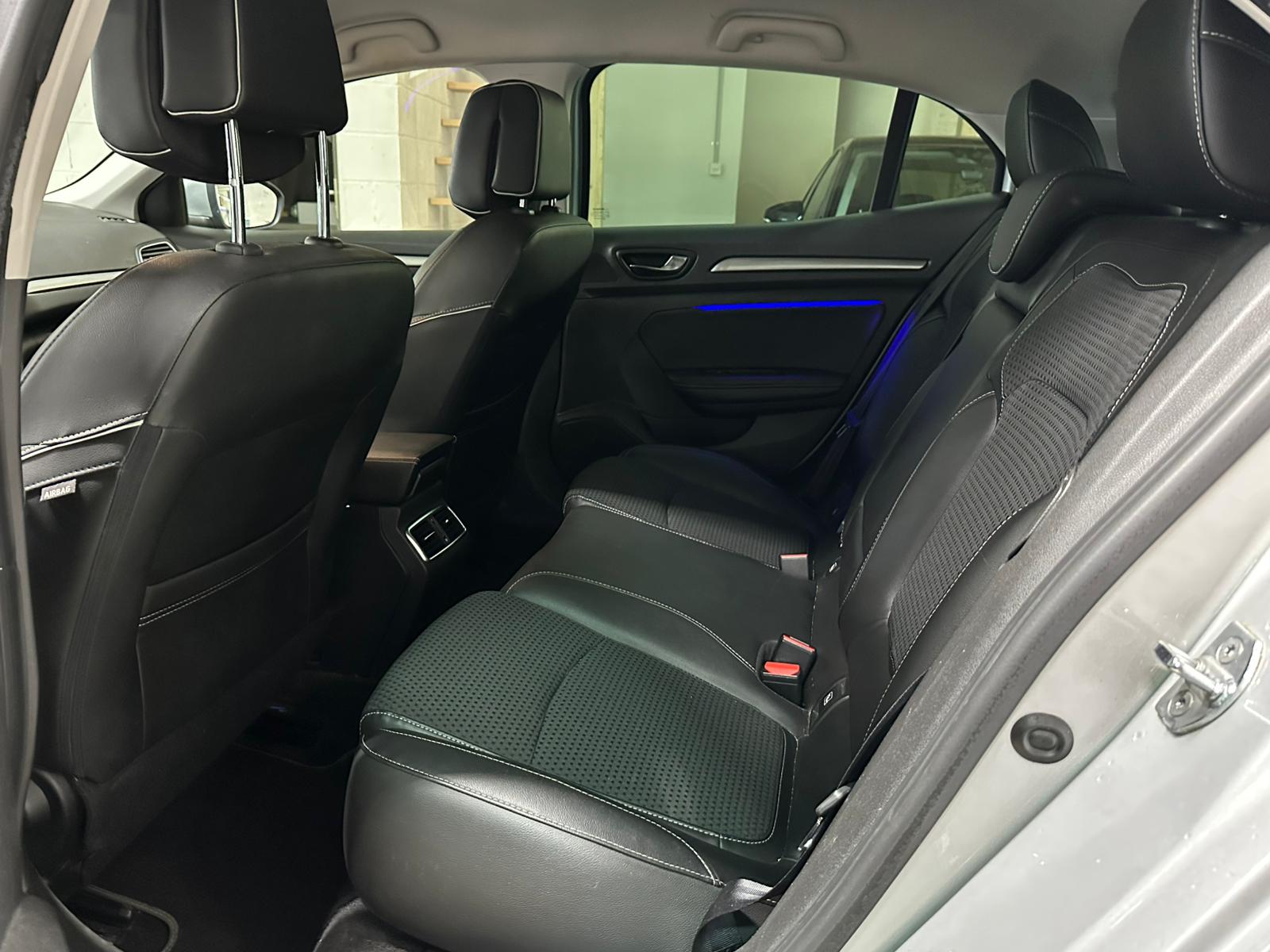RENAULT Mégane 1.2 16V Turbo Bose-image-6