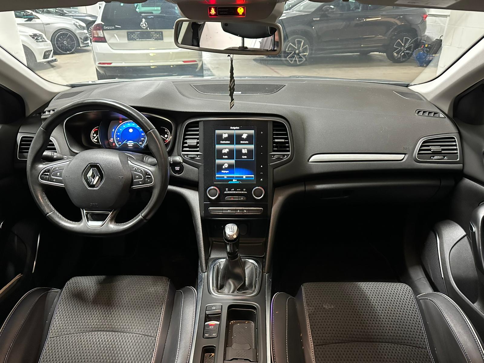 RENAULT Mégane 1.2 16V Turbo Bose-image-9