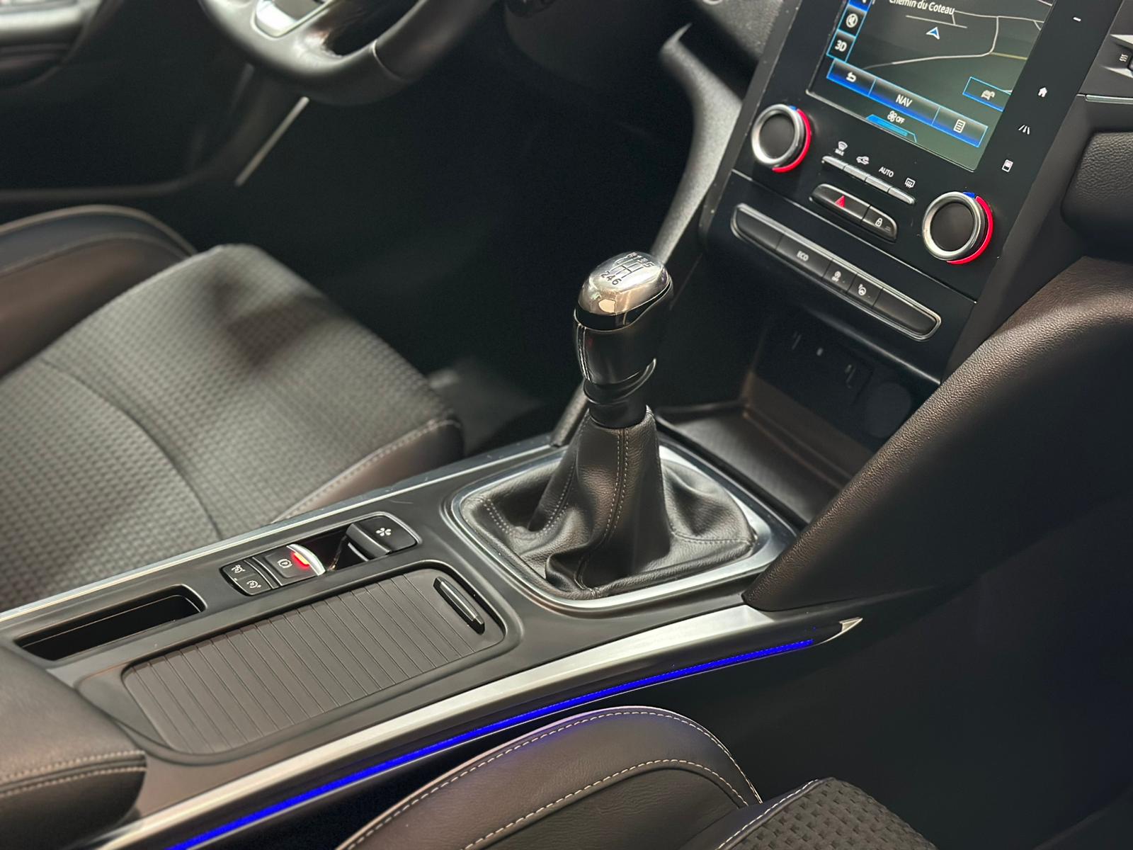 RENAULT Mégane 1.2 16V Turbo Bose-image-13