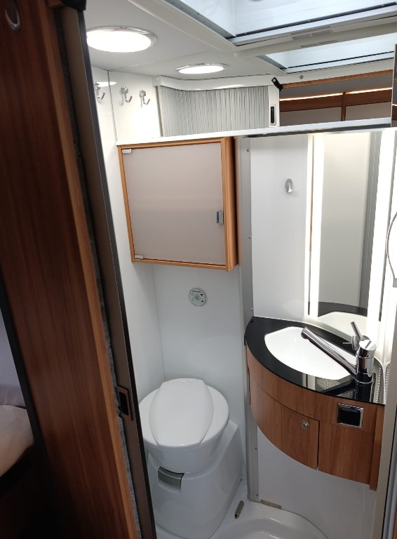 GLOBECAR Summit 640 wendig, mit Schlafkomfort, Raumgefühl eines teilintegrierten – voller Autarkie zu einem sehr guten Preis**-image-20