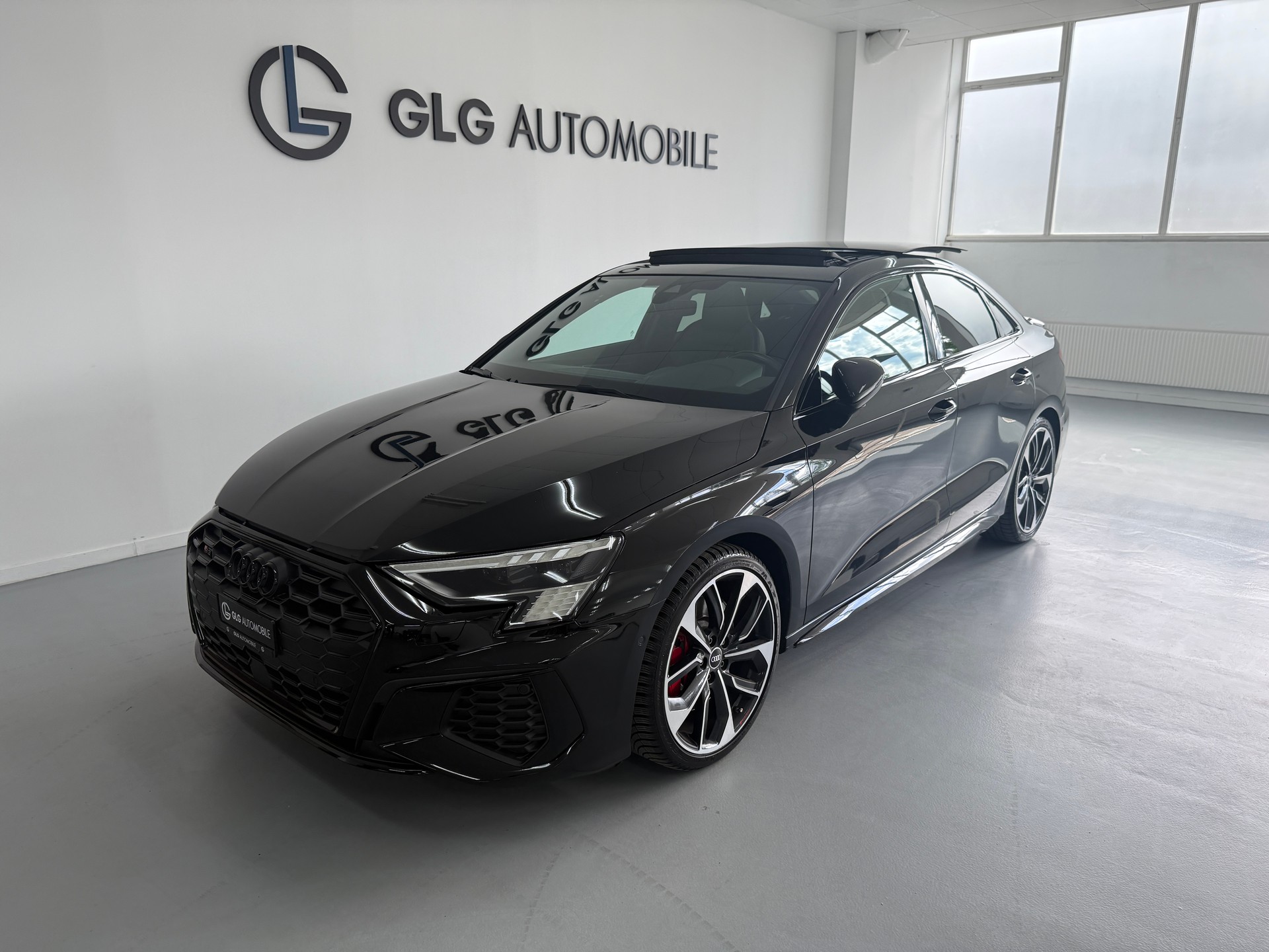 AUDI S3 Limousine 2.0 TFSI quattro S-tronic-image-0