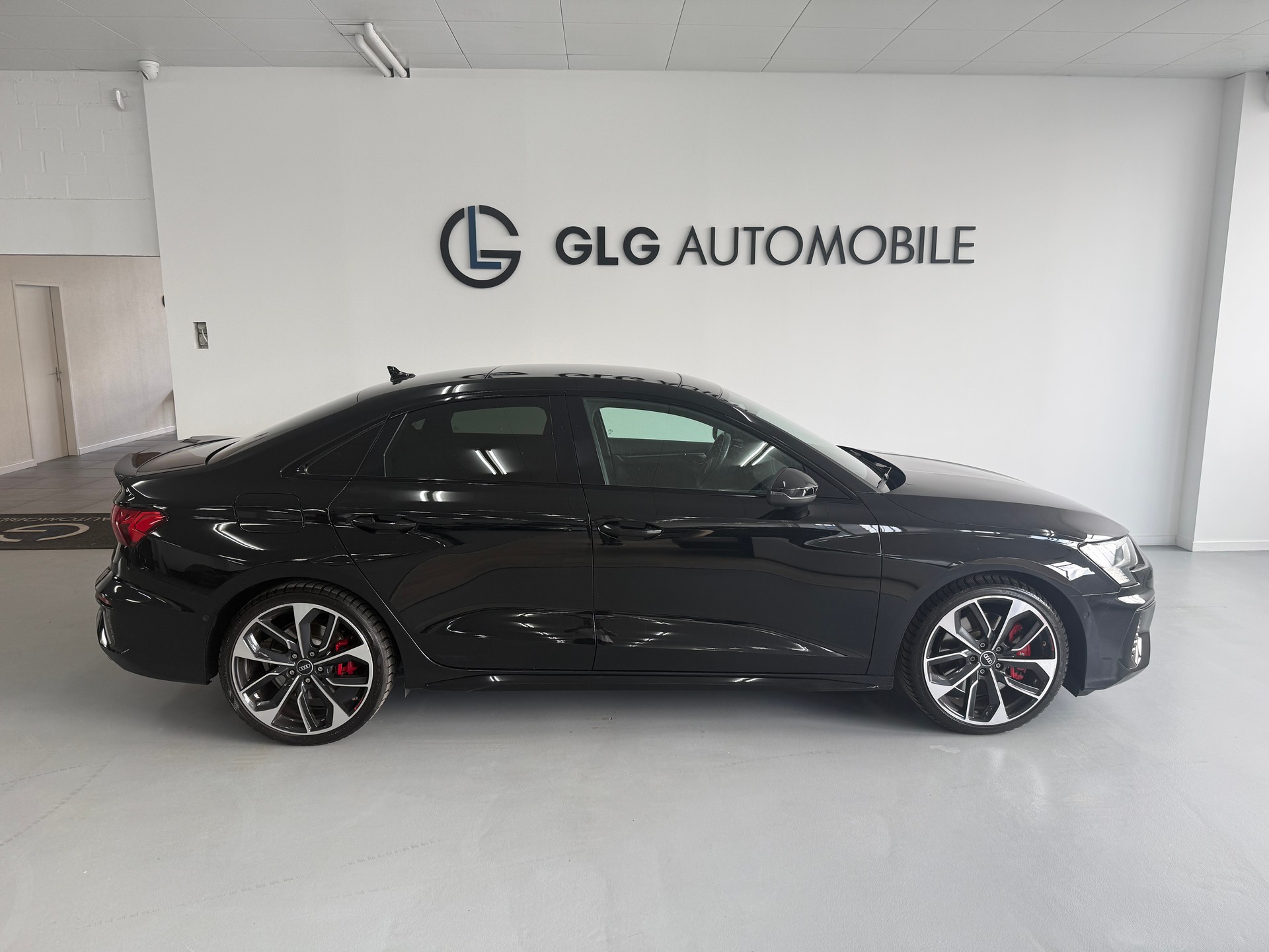 AUDI S3 Limousine 2.0 TFSI quattro S-tronic-image-3