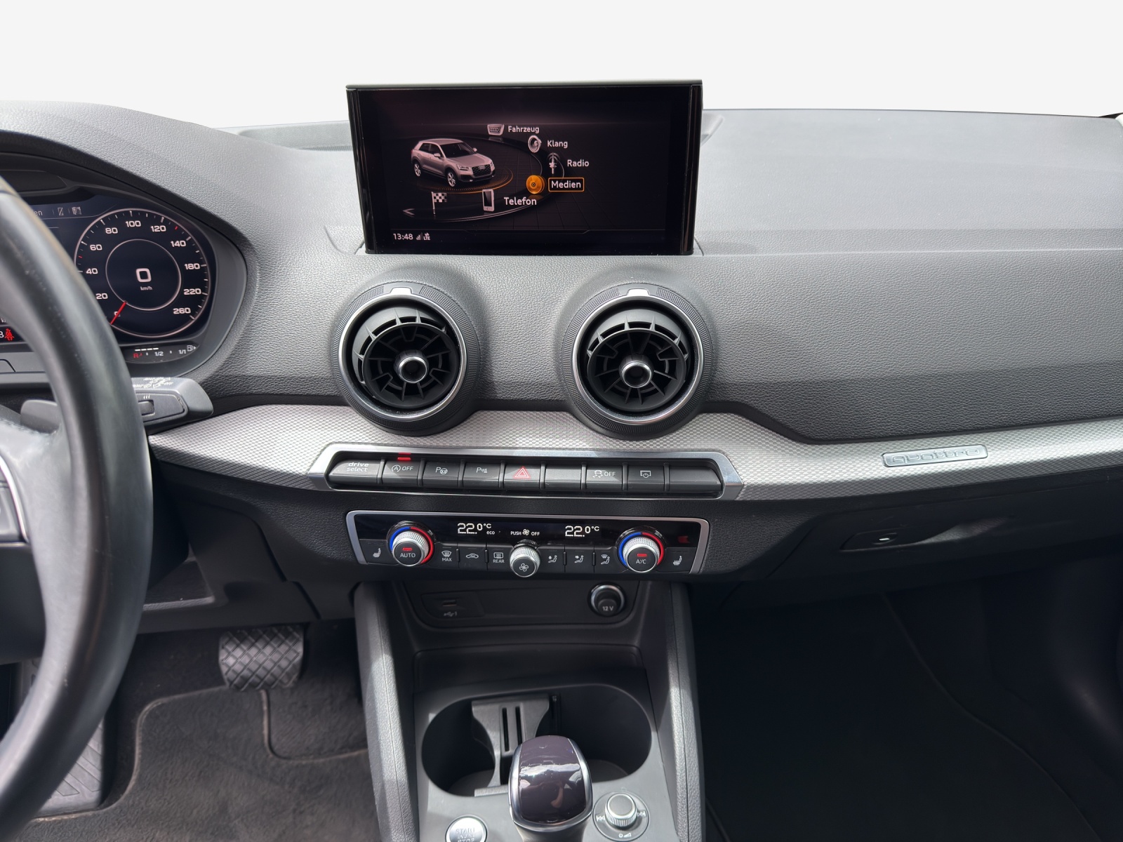 AUDI Q2 40 TFSI advanced Attraction quattro S-tronic-image-10