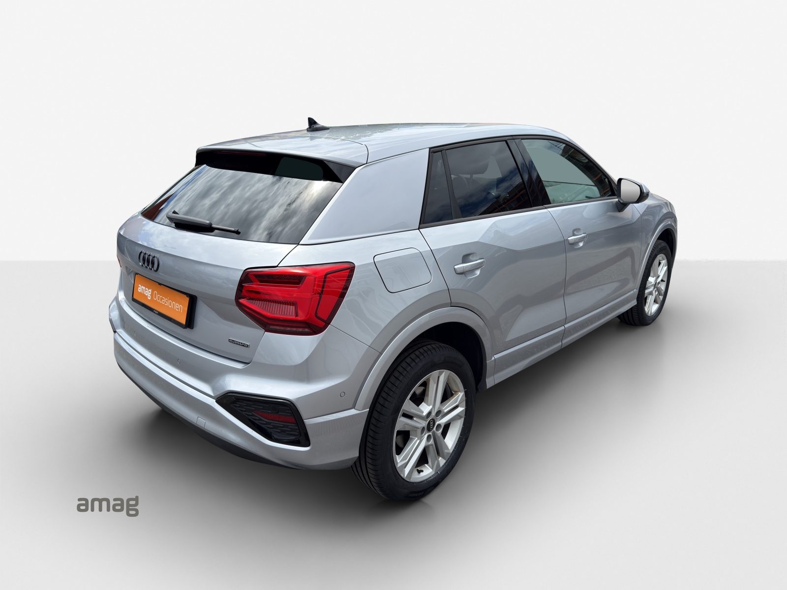 AUDI Q2 40 TFSI advanced Attraction quattro S-tronic-image-4