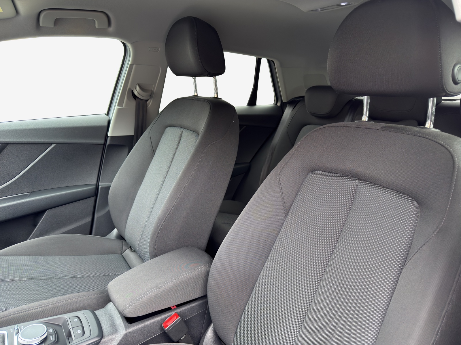 AUDI Q2 40 TFSI advanced Attraction quattro S-tronic-image-13