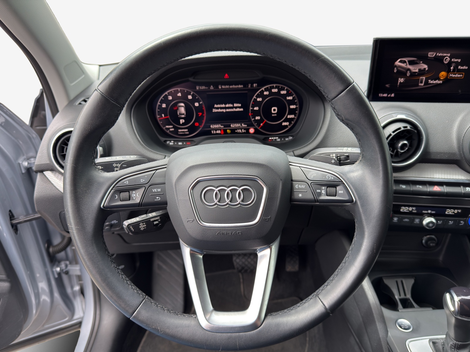 AUDI Q2 40 TFSI advanced Attraction quattro S-tronic-image-9