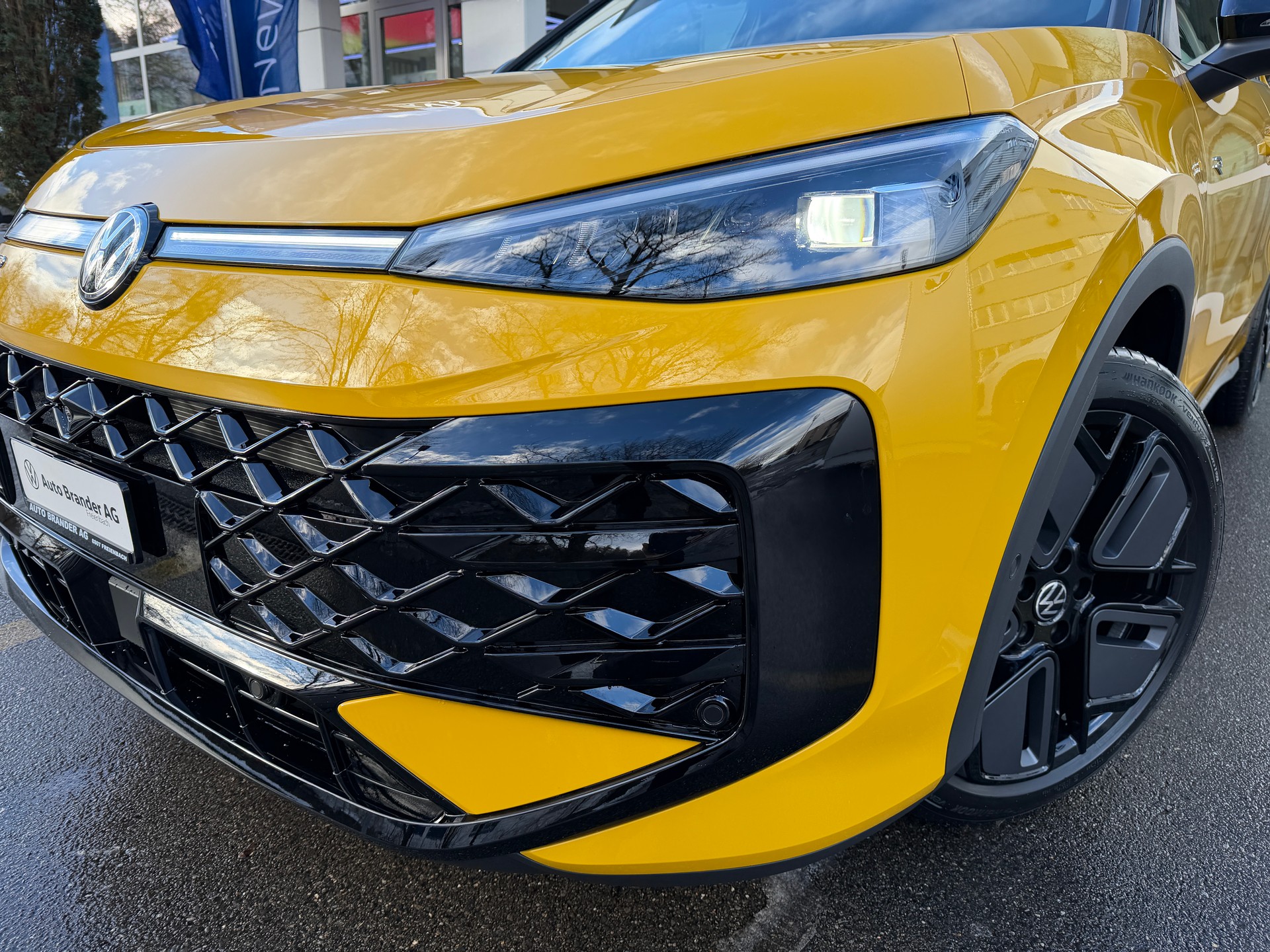 VW T-Roc 1.5 eTSI mHEV R-Line DSG-image-2