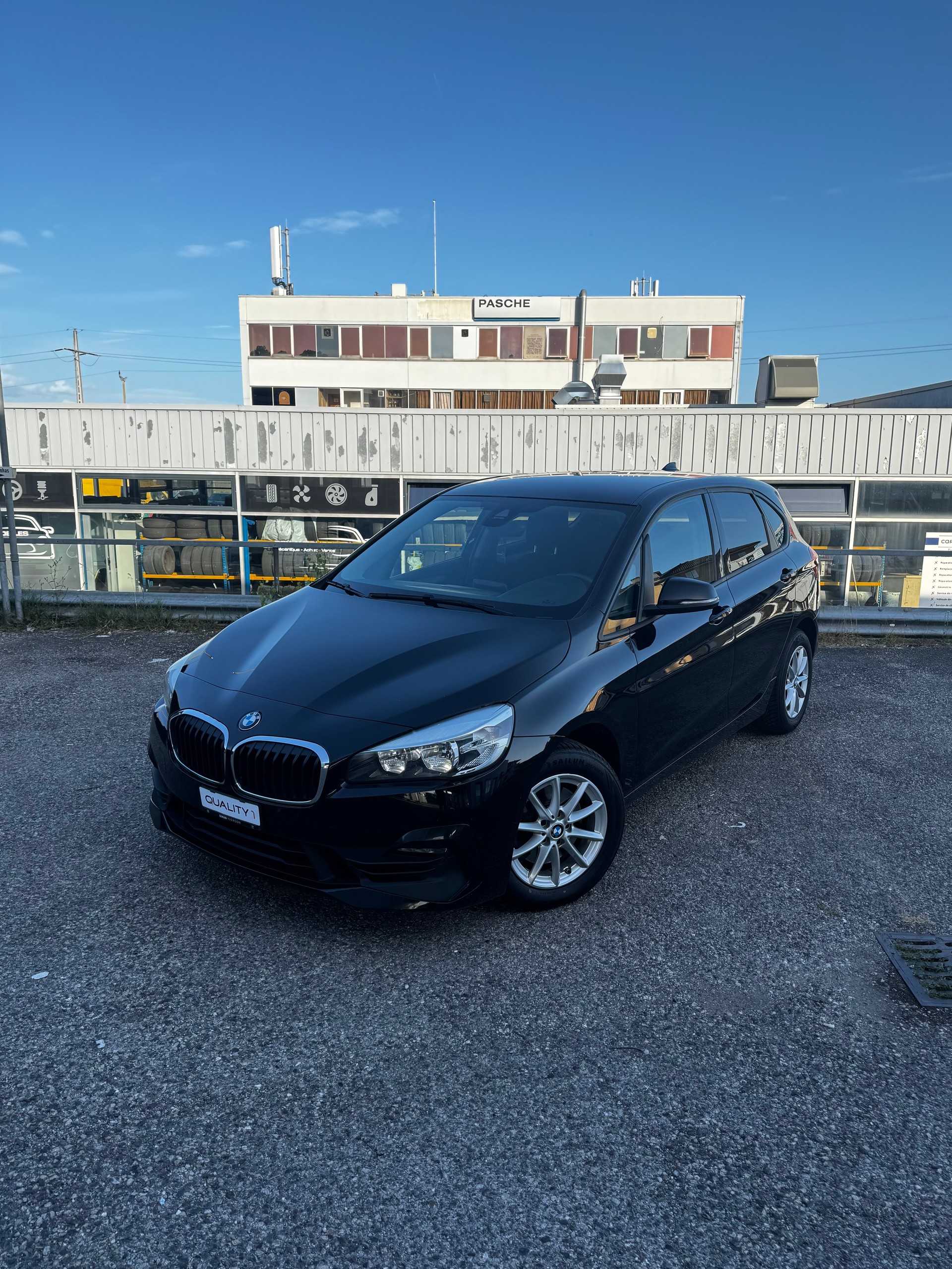 BMW 220d Active Tourer Steptronic-image-0