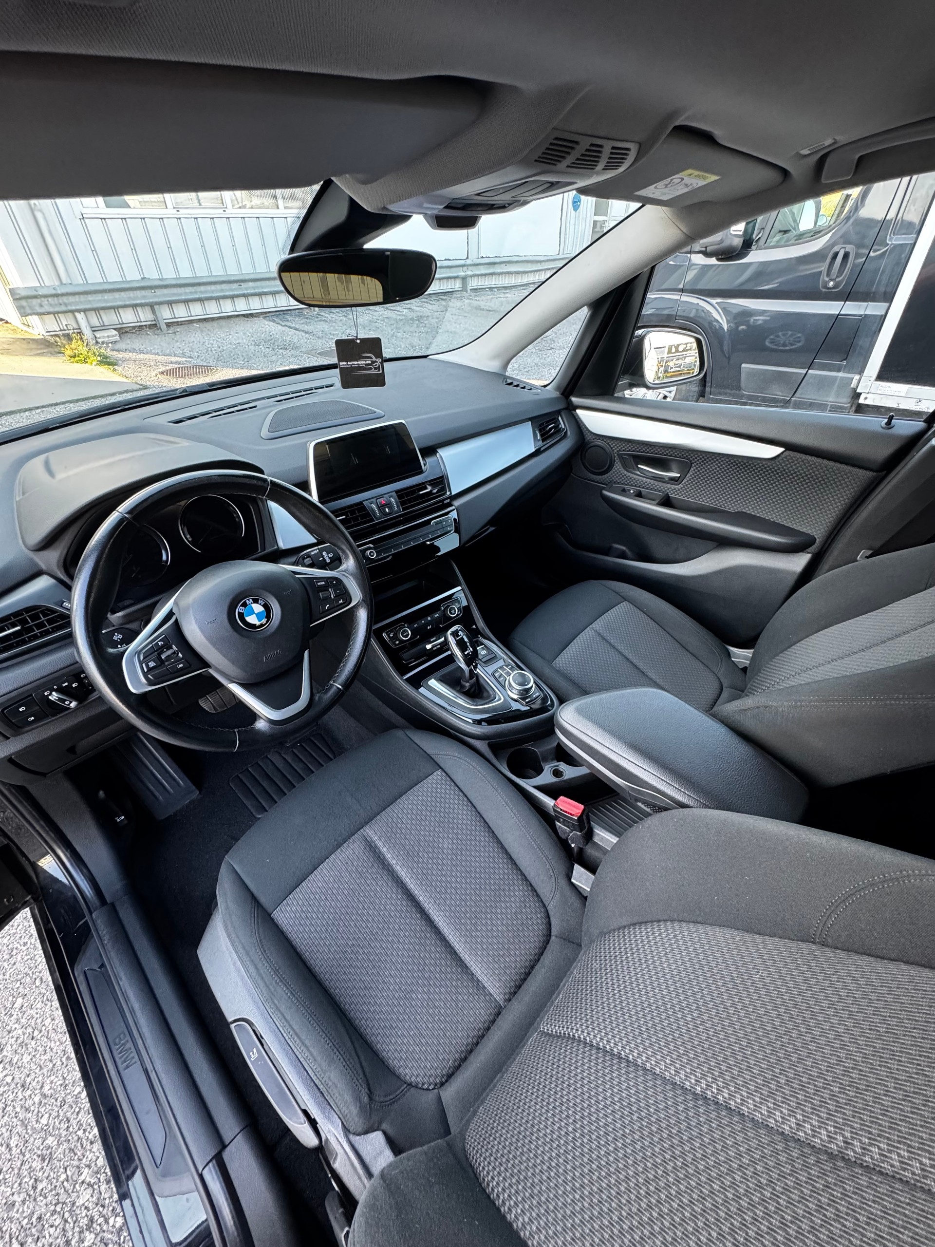 BMW 220d Active Tourer Steptronic-image-7