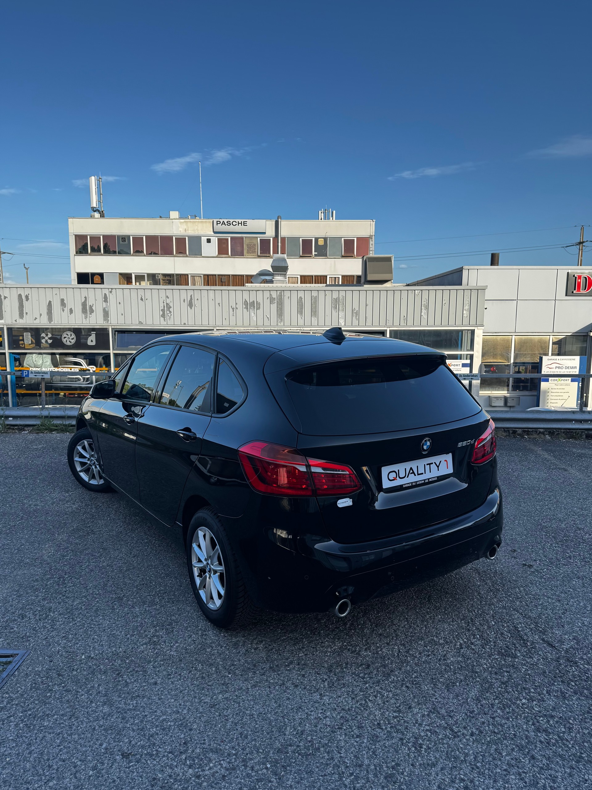 BMW 220d Active Tourer Steptronic-image-2