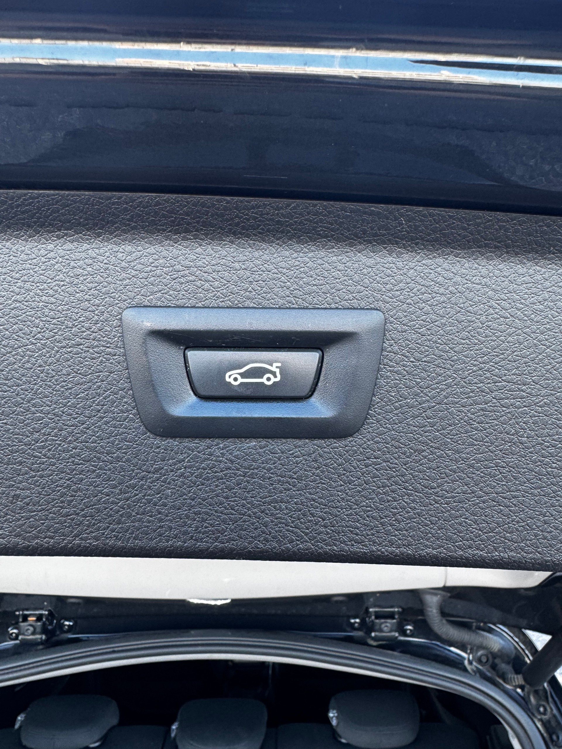 BMW 220d Active Tourer Steptronic-image-15