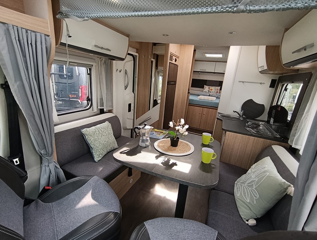 SUNLIGHT T67 LC ***Hervorragendes Preis-Leistungs-Verhältnis***Solar Panel *Wechselrichter 2000W *Rückfahrkamera *Navigation *-showroom-element-1