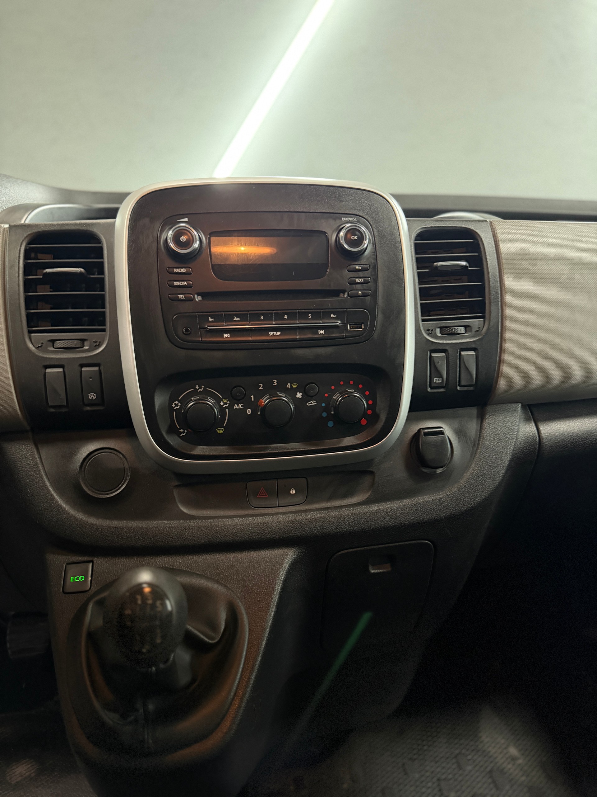 NISSAN NV300 dCi 125 2.9 L2H1 Comfort-image-18