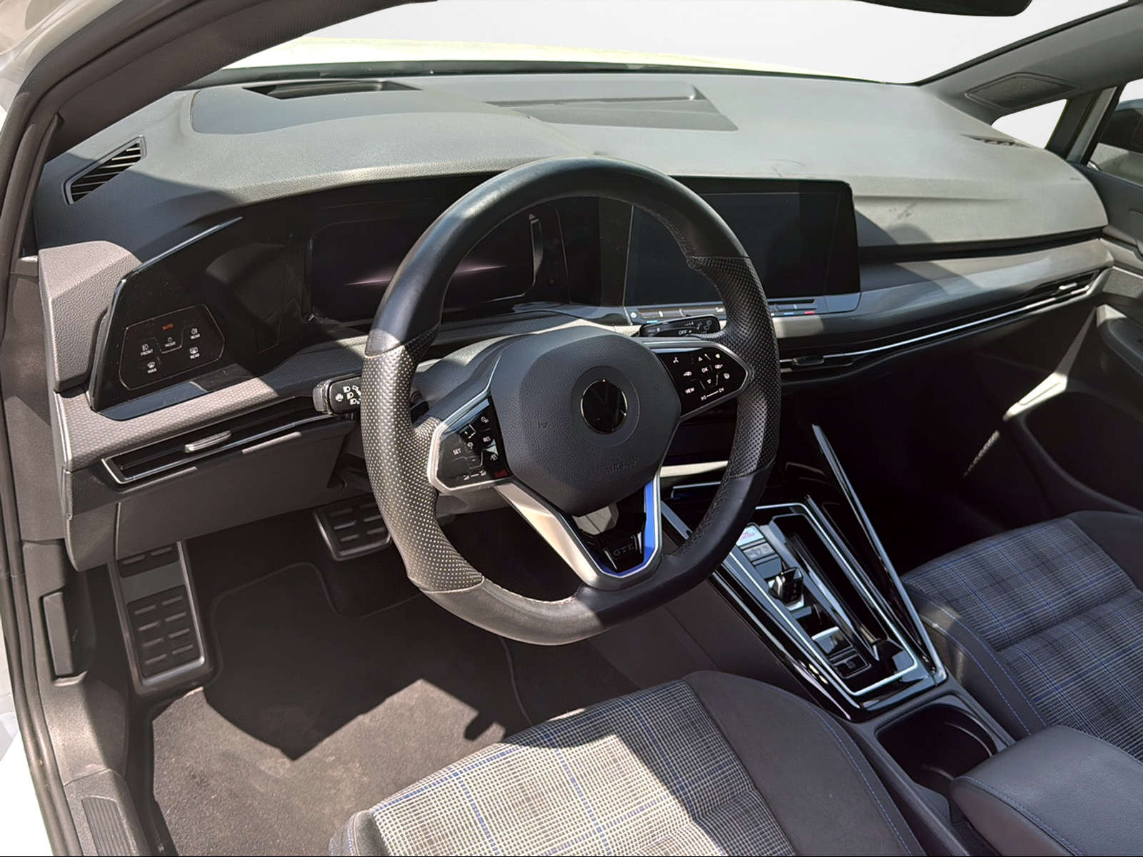 VW Golf 1.4 TSI PHEV GTE-image-9