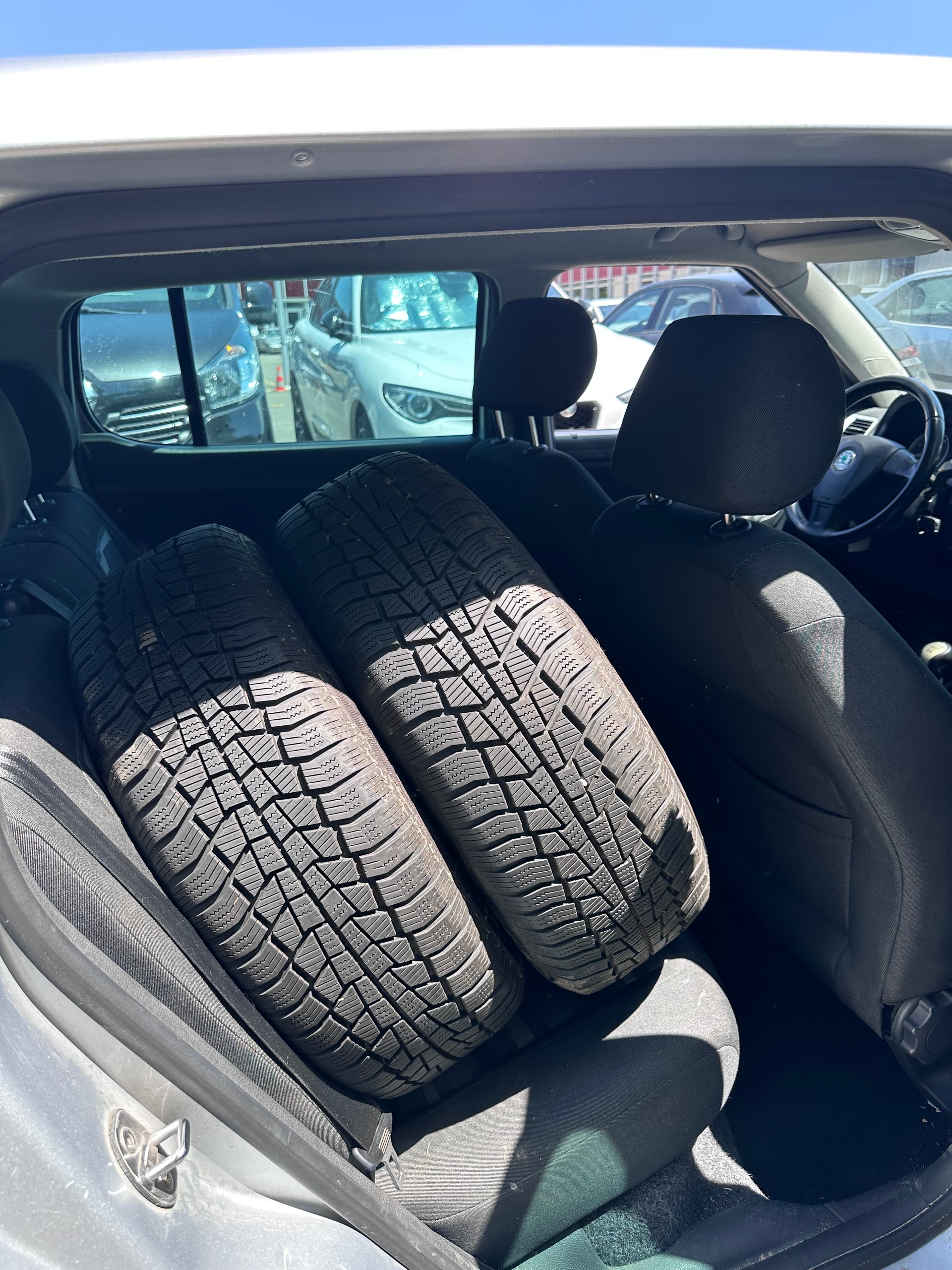 SKODA Fabia 1.4 Elegance-image-7