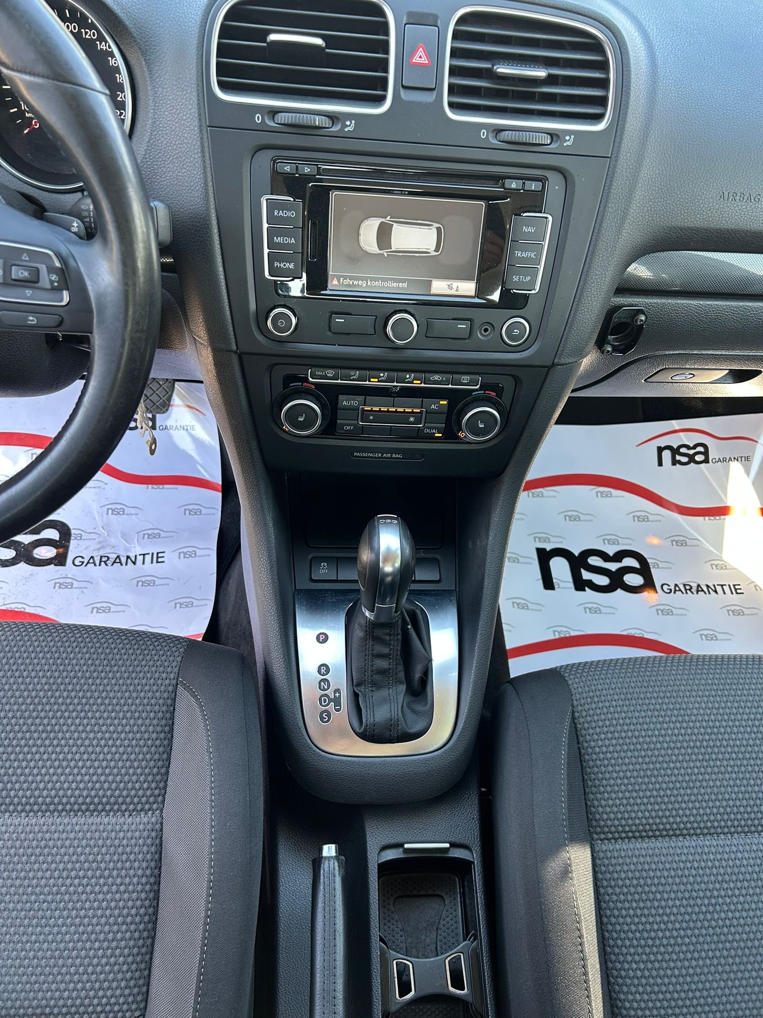 VW Golf Variant 1.4 TSI Team DSG-image-11