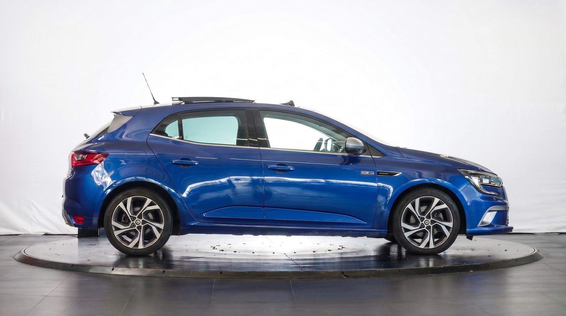 RENAULT Mégane 1.6 16V Turbo GT EDC Limited-image-3
