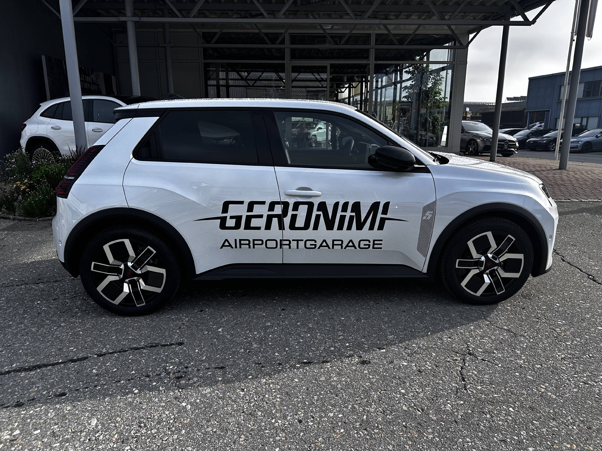 RENAULT R5 E-Tech Comfort Range techno-image-1