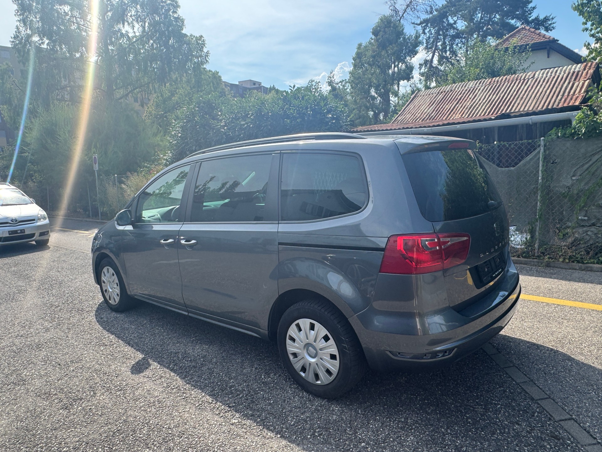 SEAT Alhambra 1.4 TSI Reference Eco DSG-image-3