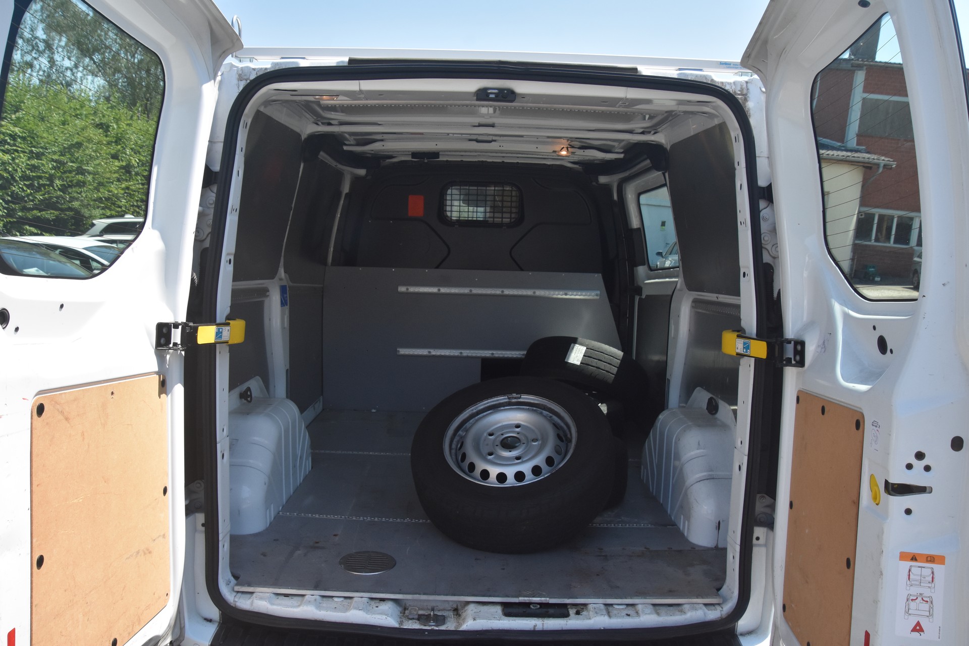 FORD Transit Custom Van 320 L1H1 Trend-image-12