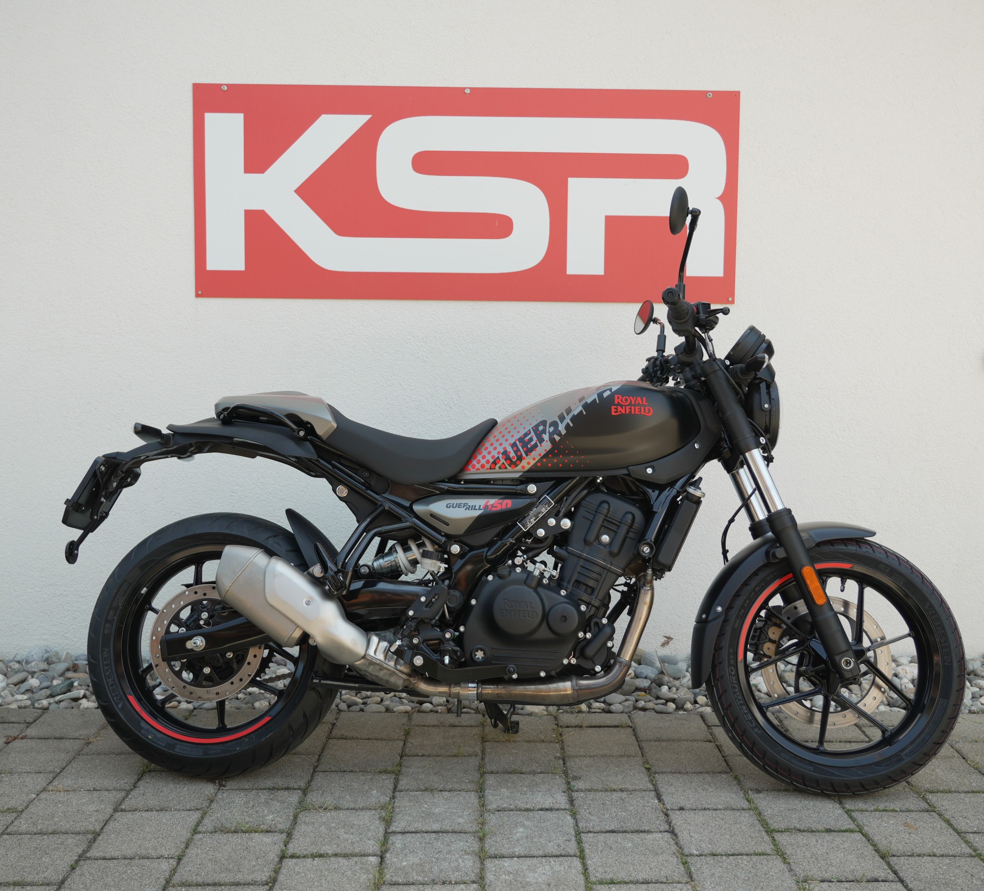 ROYAL ENFIELD Apex 450