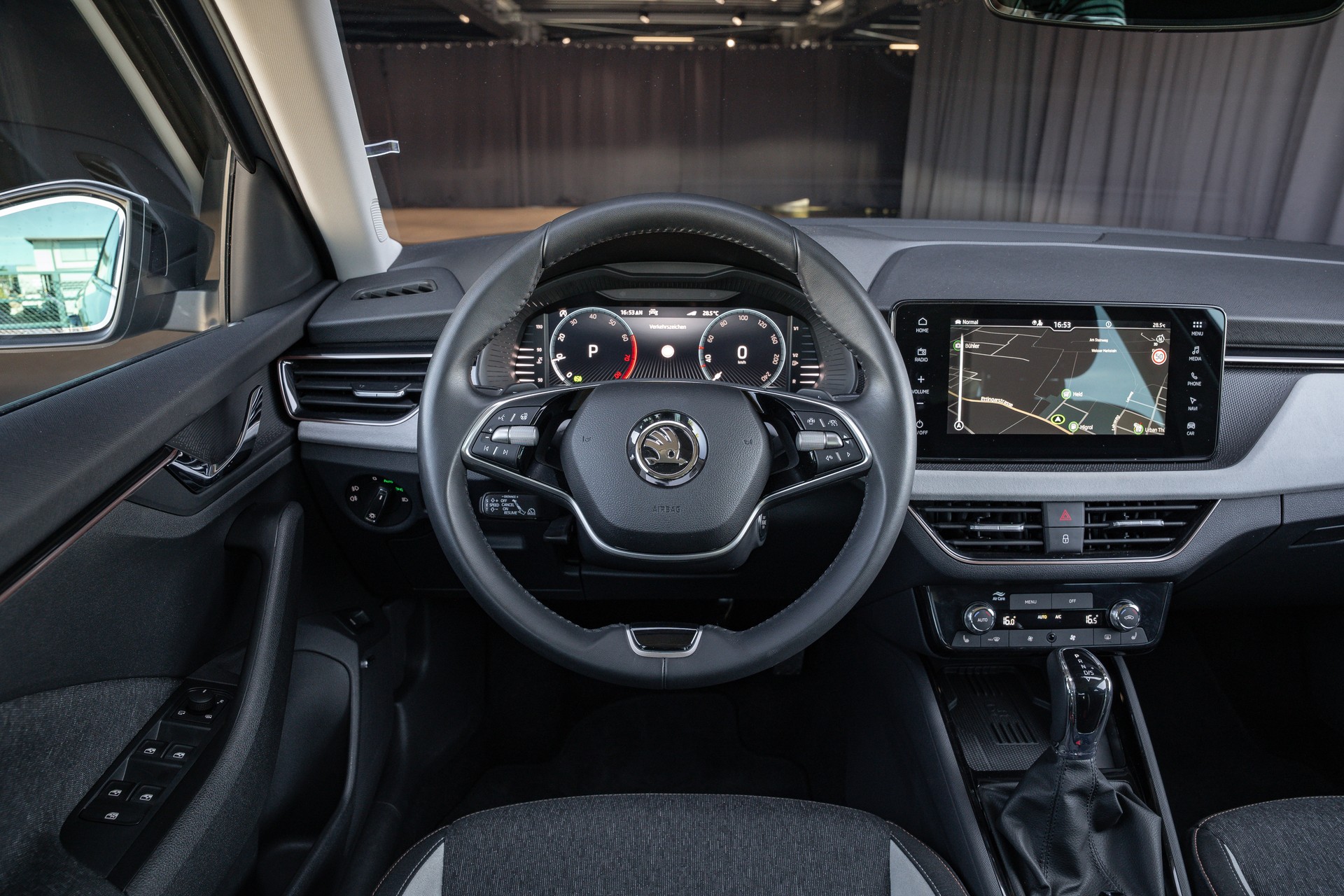 SKODA Scala 1.5 TSI Top Selection DSG-image-15