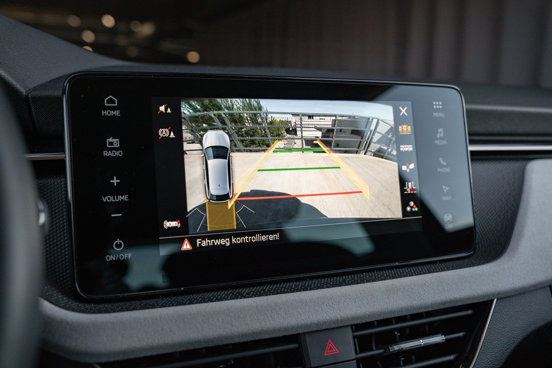 SKODA Scala 1.5 TSI Top Selection DSG-image-18