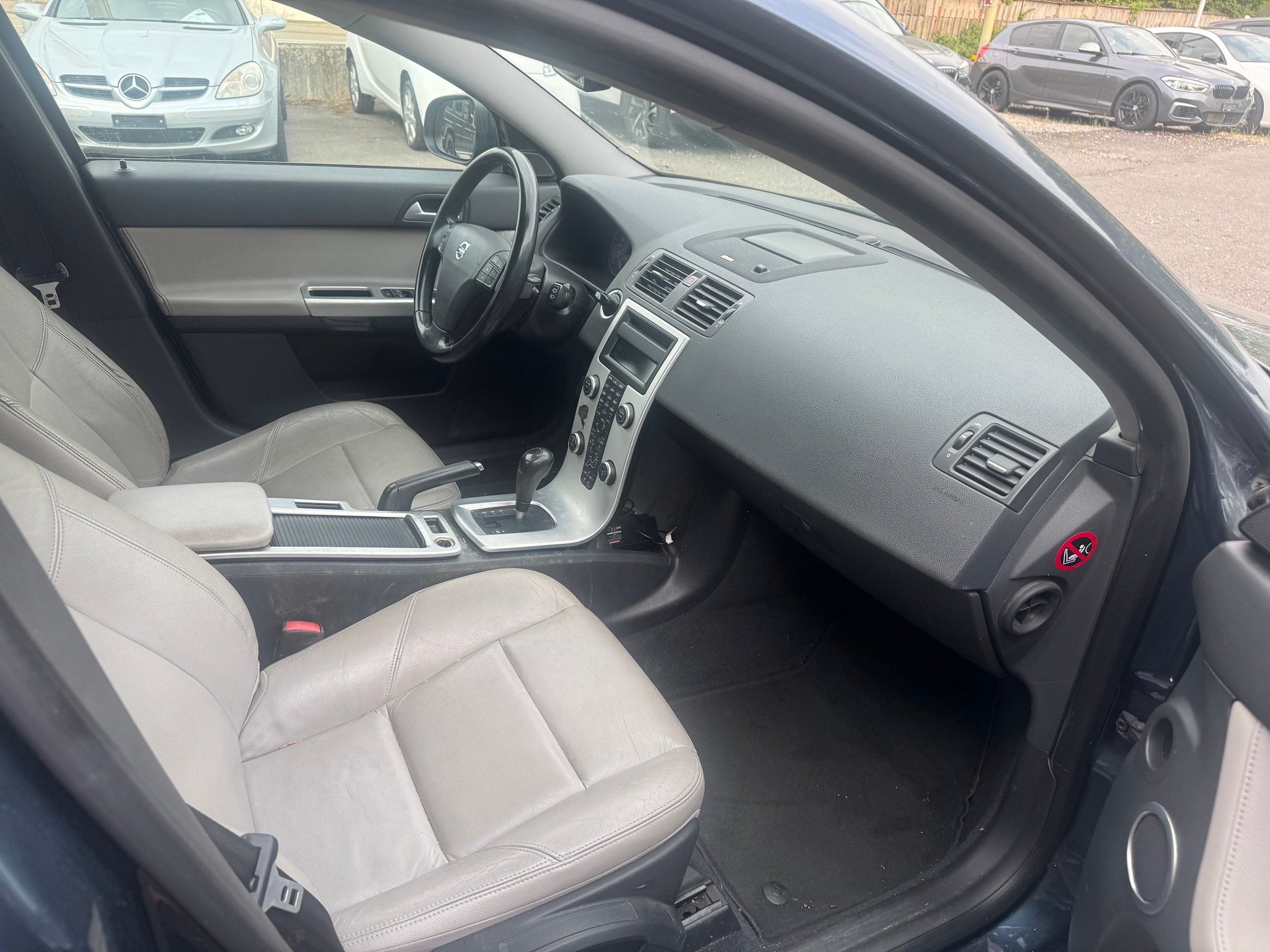 VOLVO V50 T5 AWD Summum Geartronic-image-2