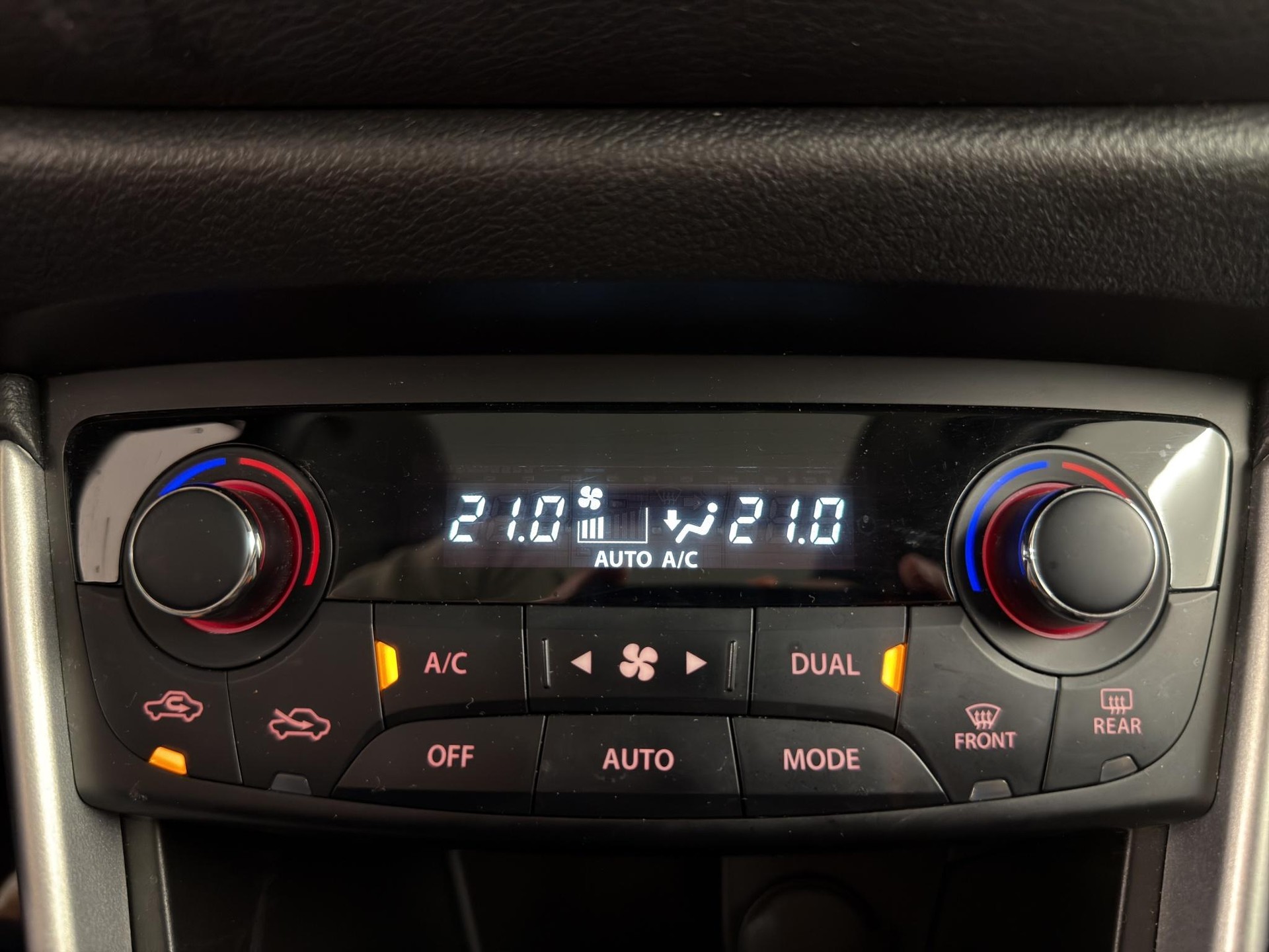 SUZUKI SX4 S-Cross 1.4 T Piz Sulai Top Hybrid 4x4-image-13