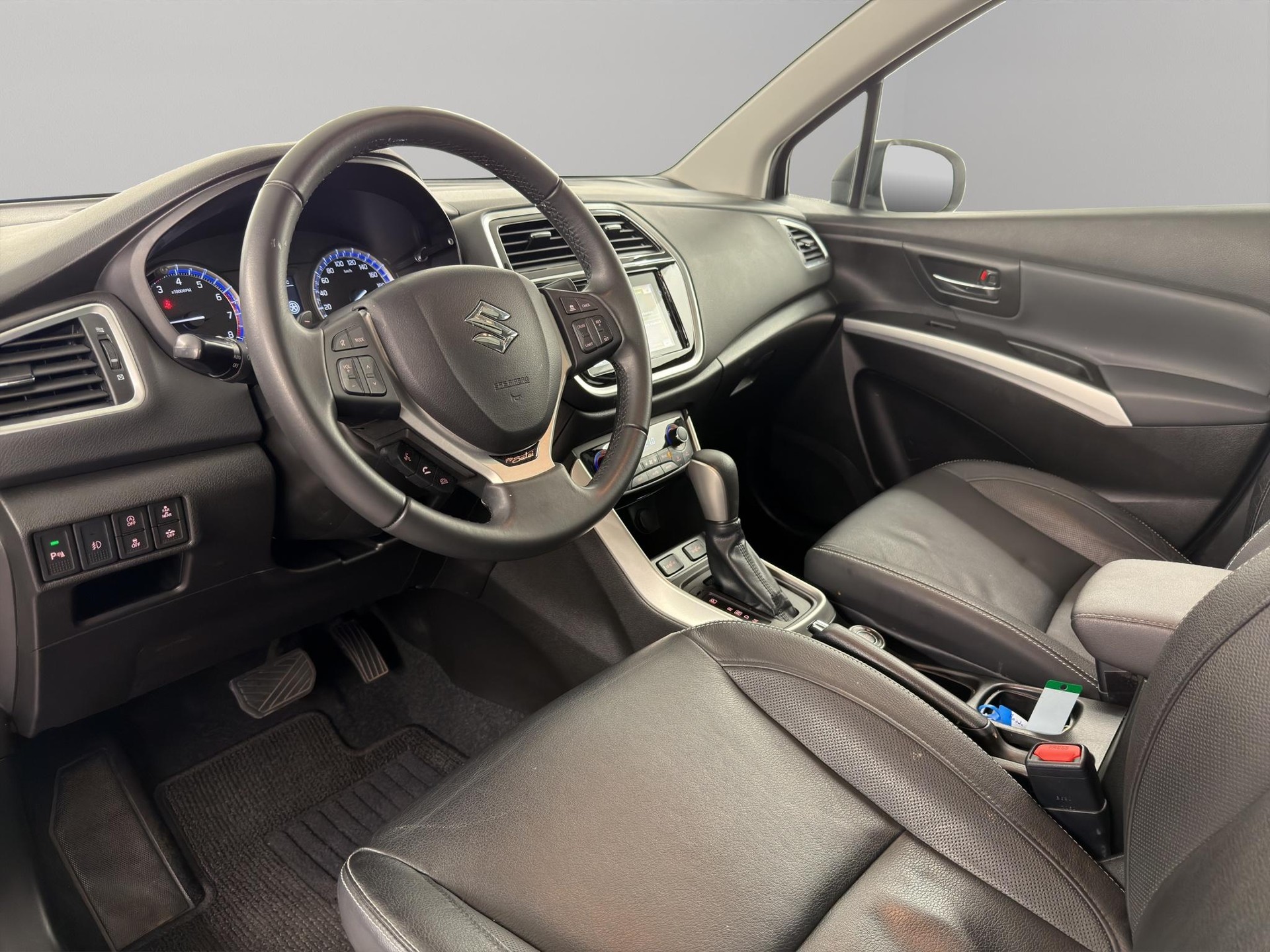 SUZUKI SX4 S-Cross 1.4 T Piz Sulai Top Hybrid 4x4-image-11