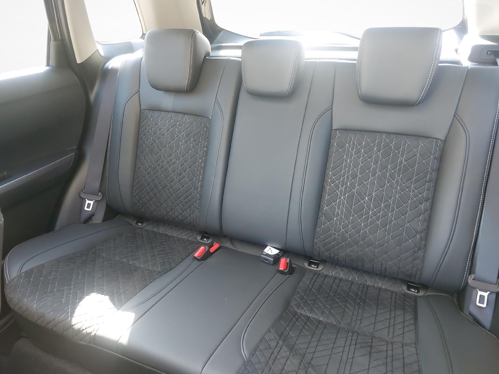 SUZUKI Vitara 1.4 T Compact Top Hybrid 4x4-image-10