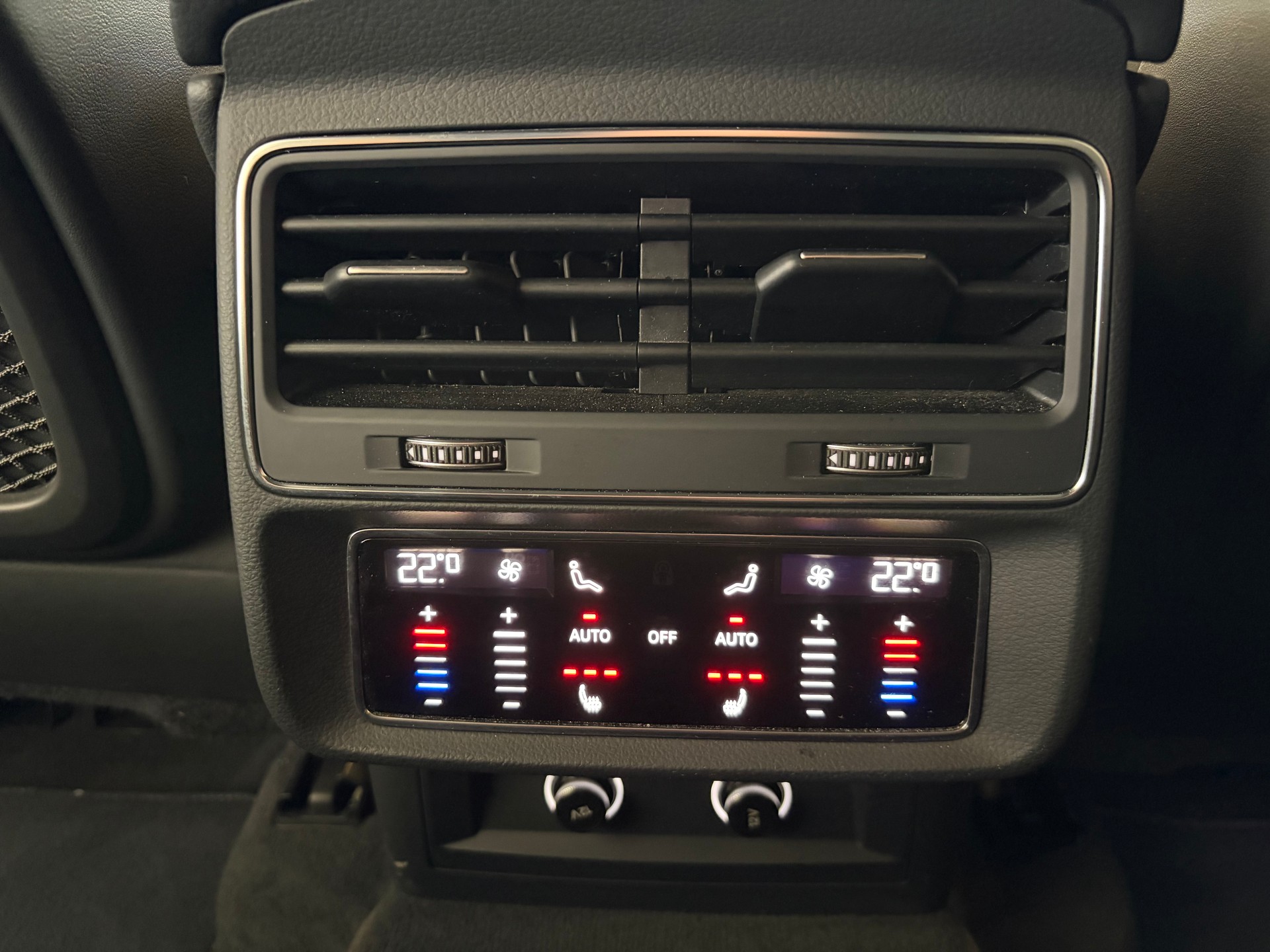 AUDI SQ7 4.0 TDI quattro | CH Fzg. | 7 Sitz | B&O | Assistenz | HD Matrix | HeadUp | Standheizung | -image-24