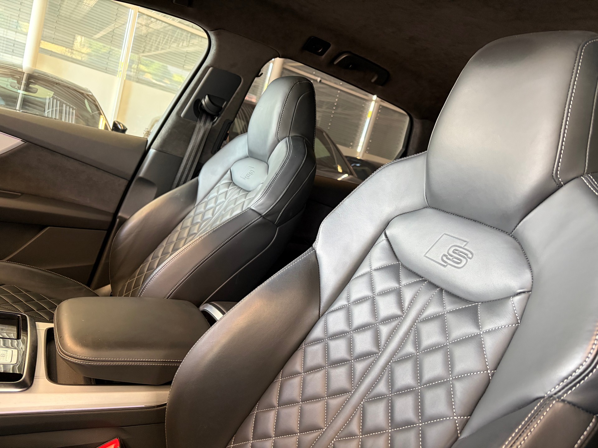 AUDI SQ7 4.0 TDI quattro | CH Fzg. | 7 Sitz | B&O | Assistenz | HD Matrix | HeadUp | Standheizung | -image-12