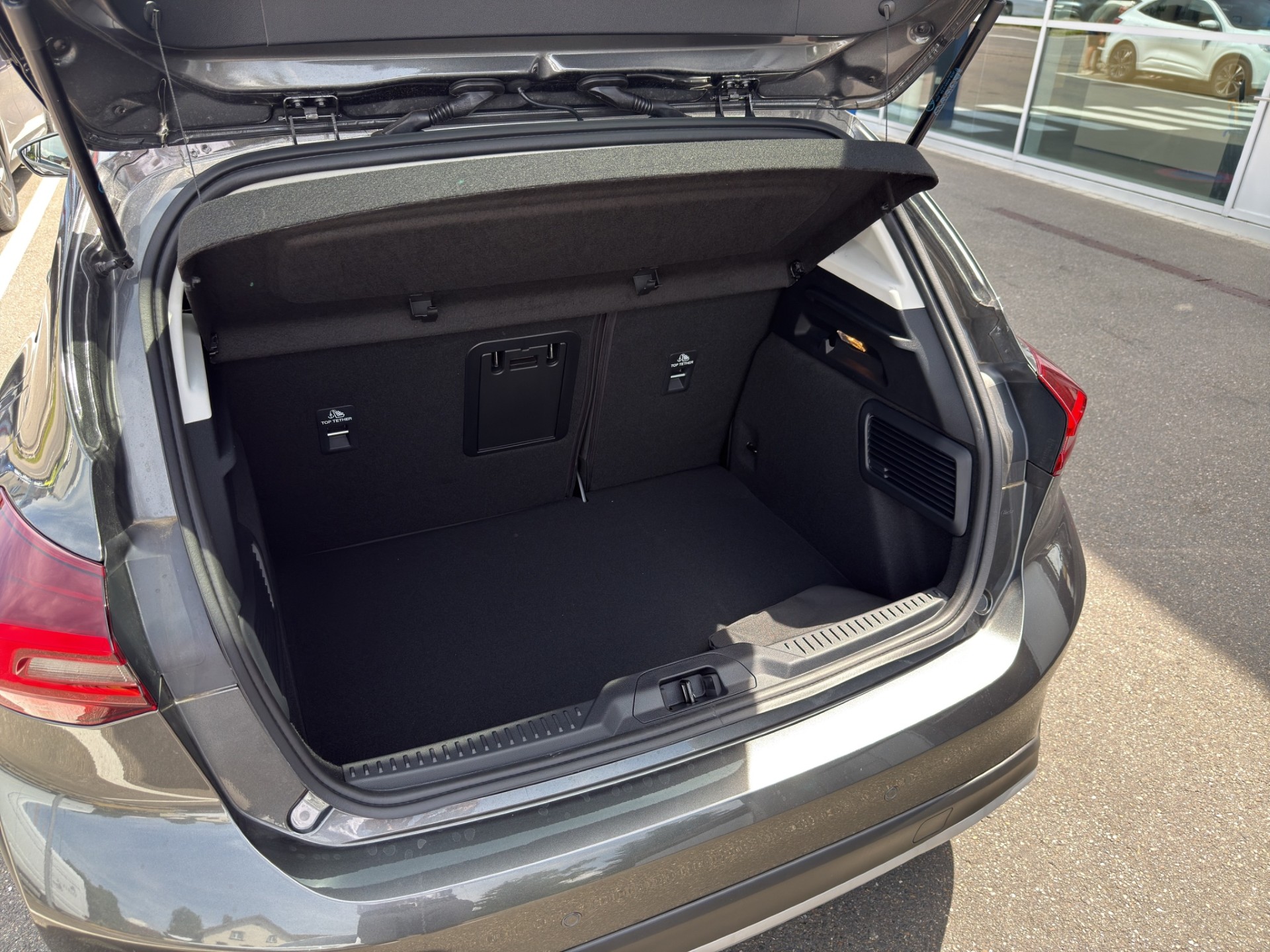 FORD Focus 1.0i EcoB Hybrid 155 Active X-image-14