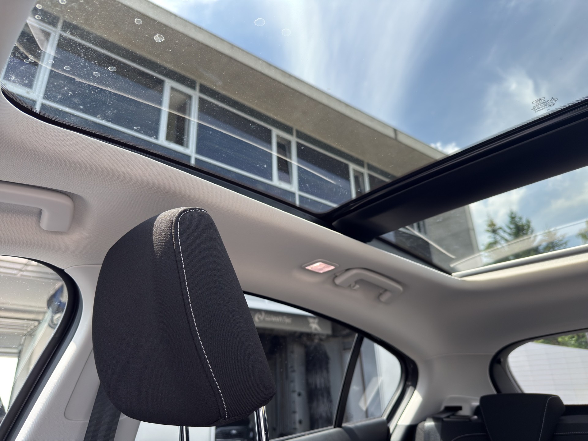 FORD Focus 1.0i EcoB Hybrid 155 Active X-image-12