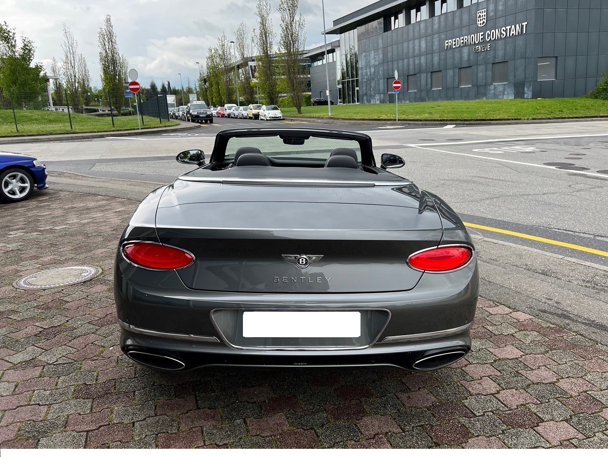 BENTLEY Continental GTC 6.0 W12-image-9