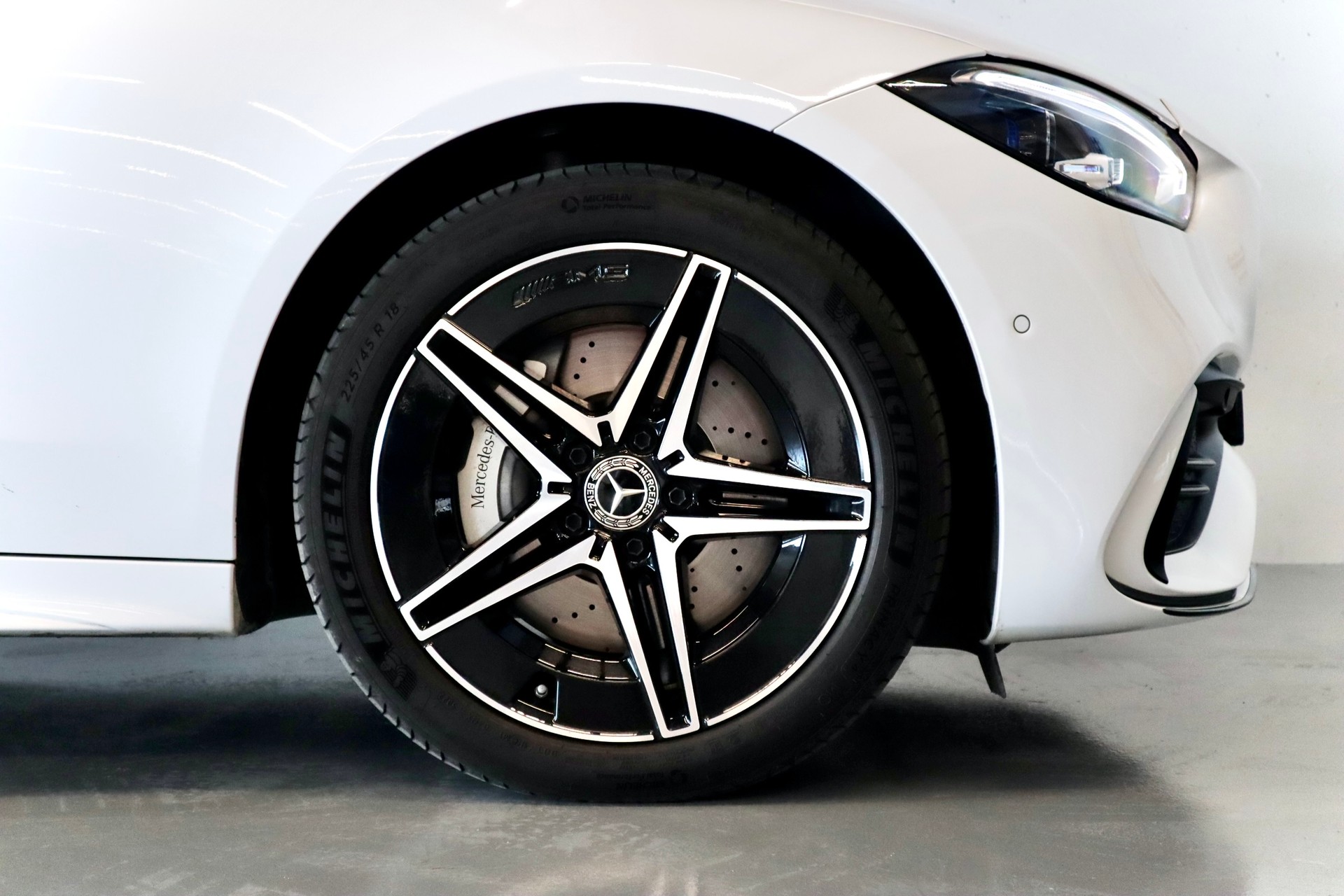 MERCEDES-BENZ C 400E 4MATIC AMG LINE | ALLRAD | PLUGIN-HYBRID | CH-FZG-image-5