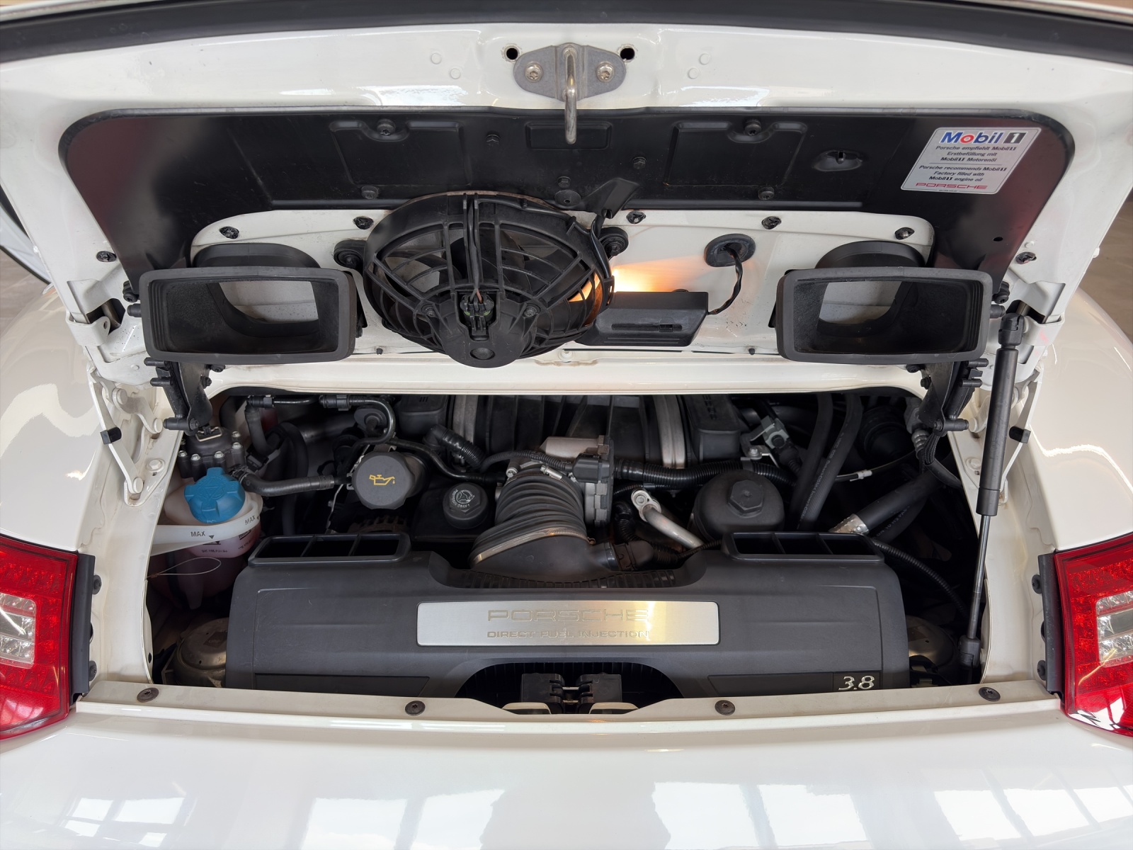 PORSCHE 911 Coupé 3.8 Carrera S PDK-image-14