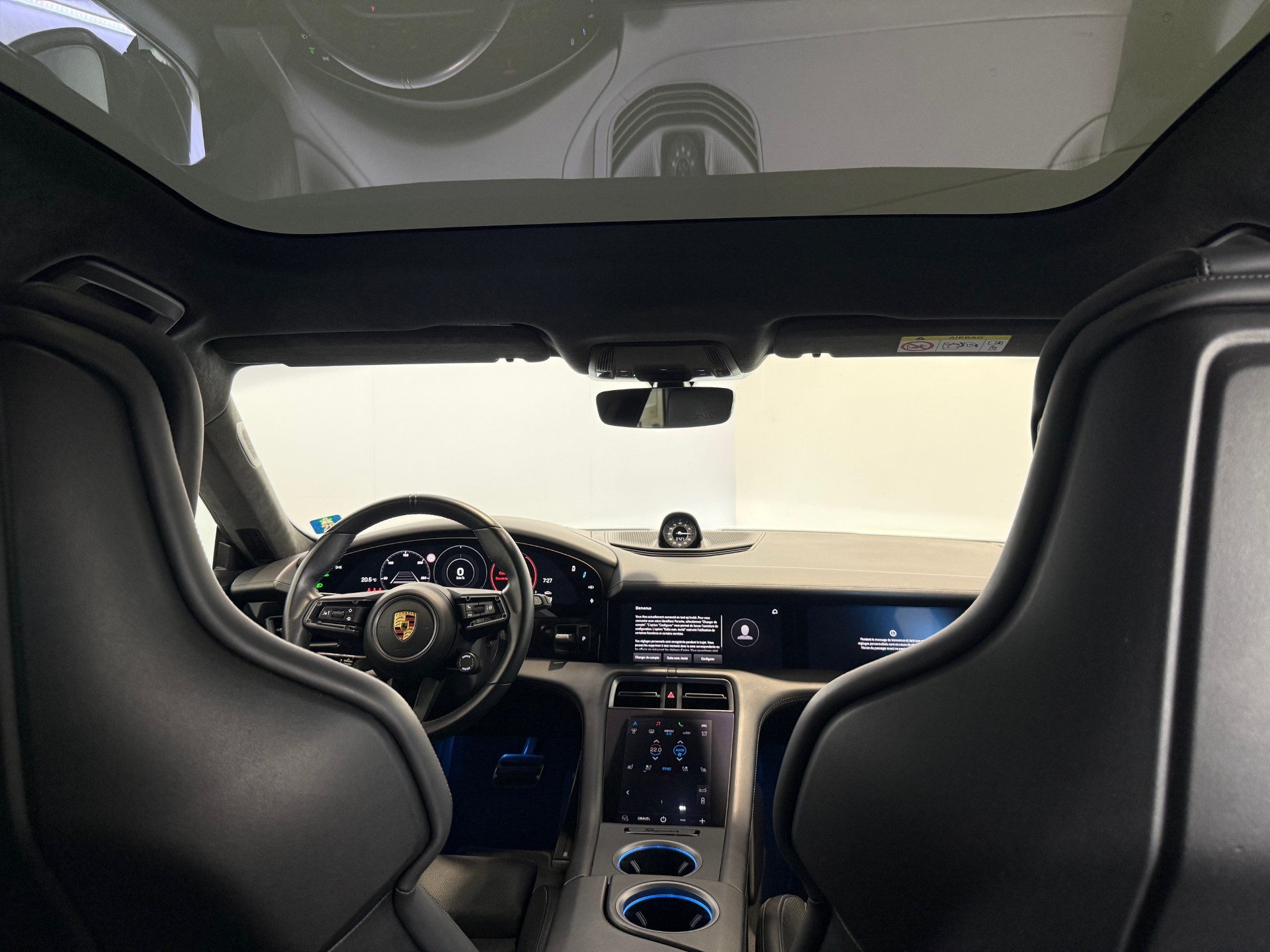 PORSCHE Taycan Turbo S Cross Turismo-image-9