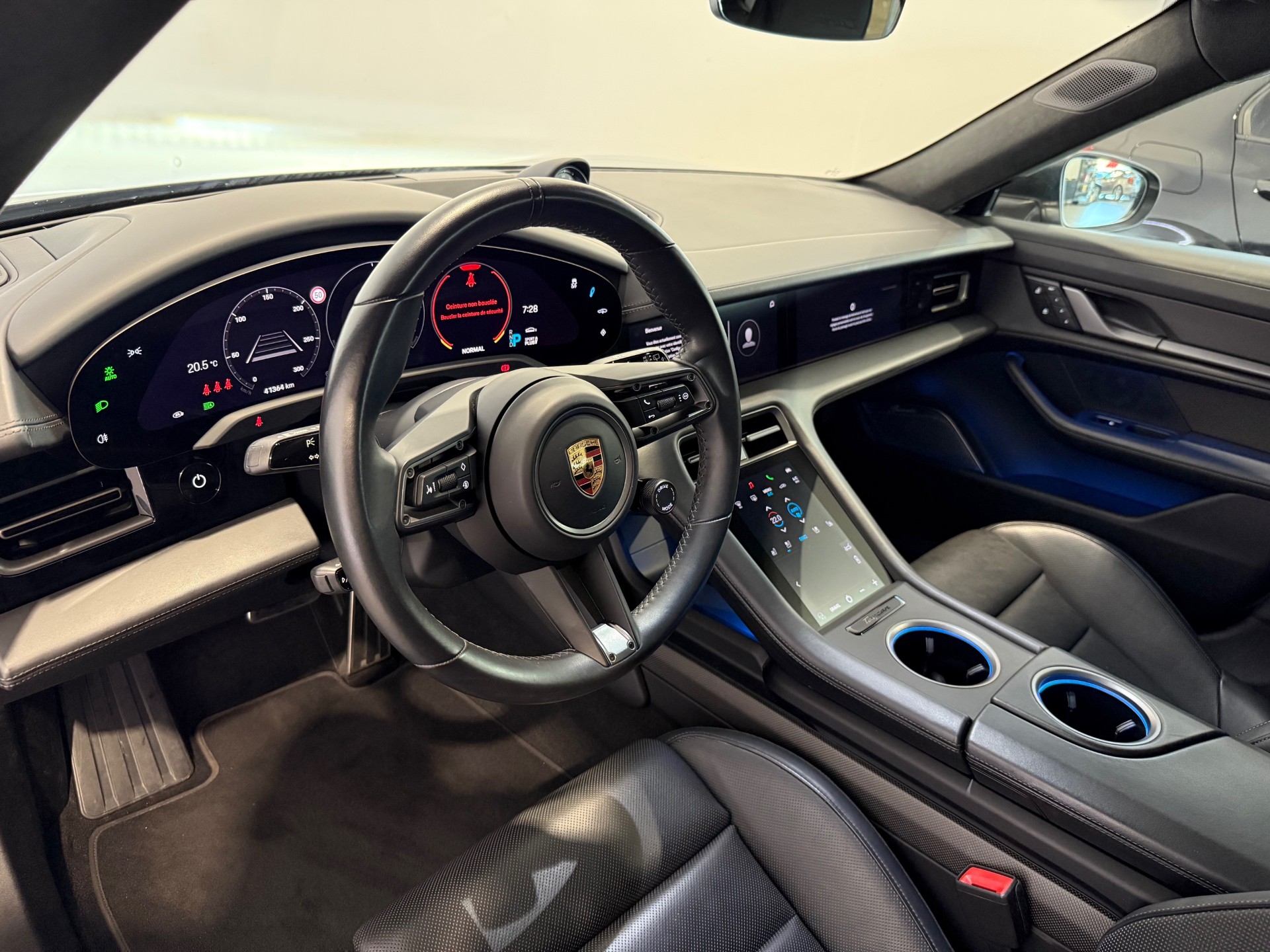PORSCHE Taycan Turbo S Cross Turismo-image-6